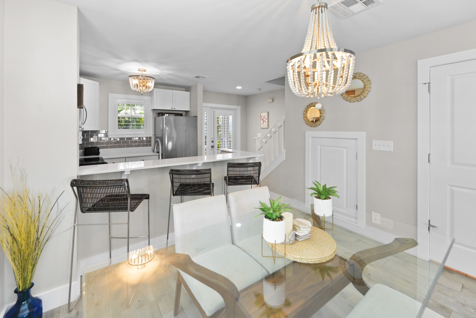 Dining Room and Kitchen with breakfast bar