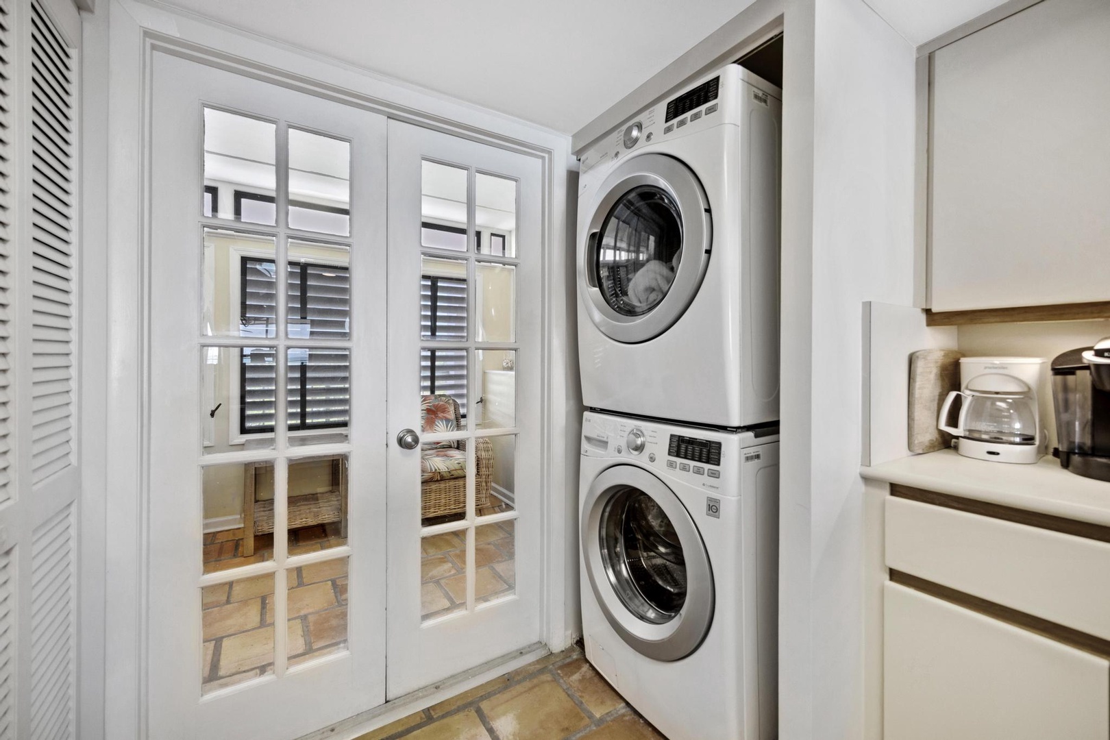 Washer and Dryer off front foyer/kitchen