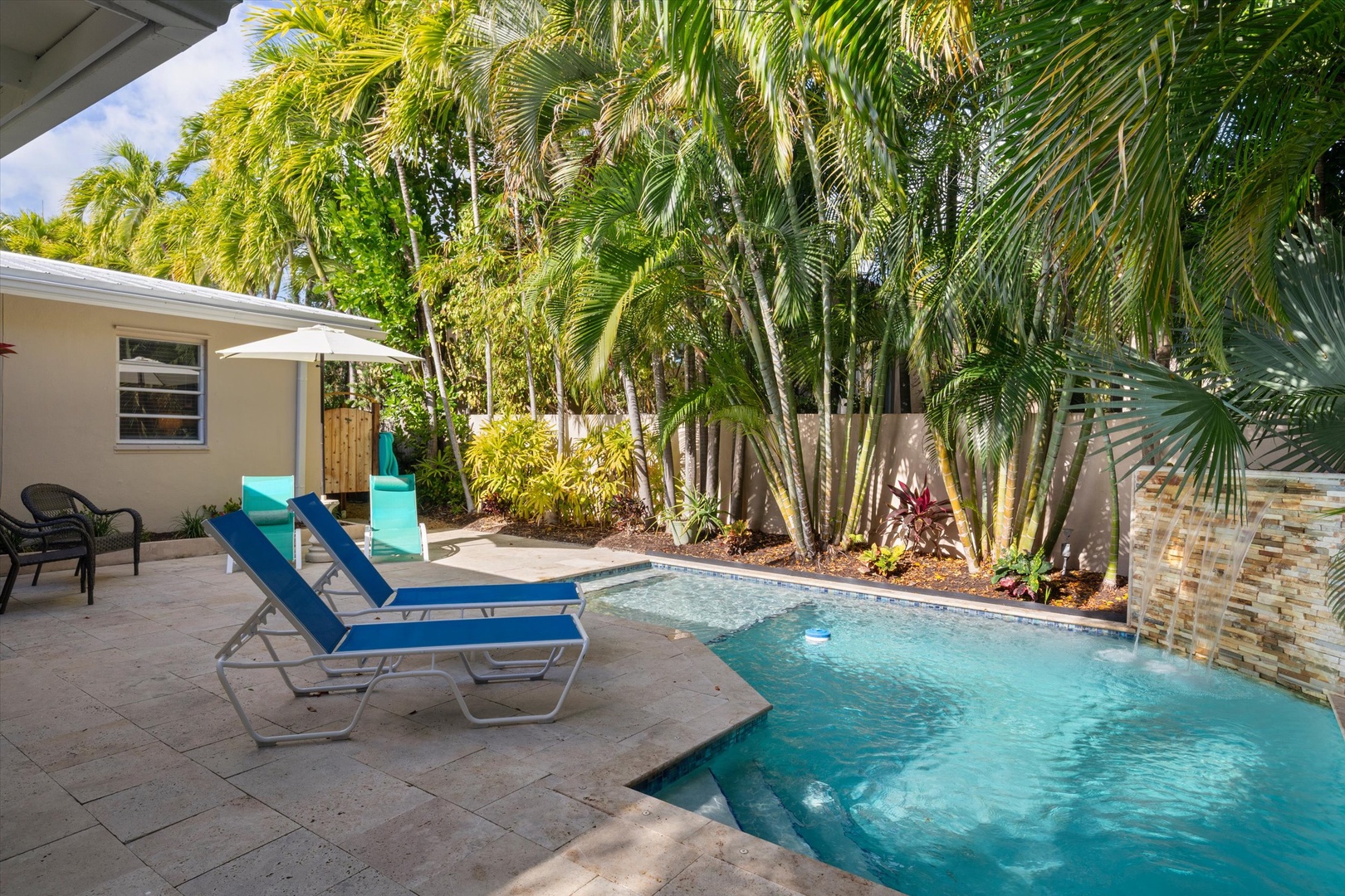 Pool/fountain and lounge chairs