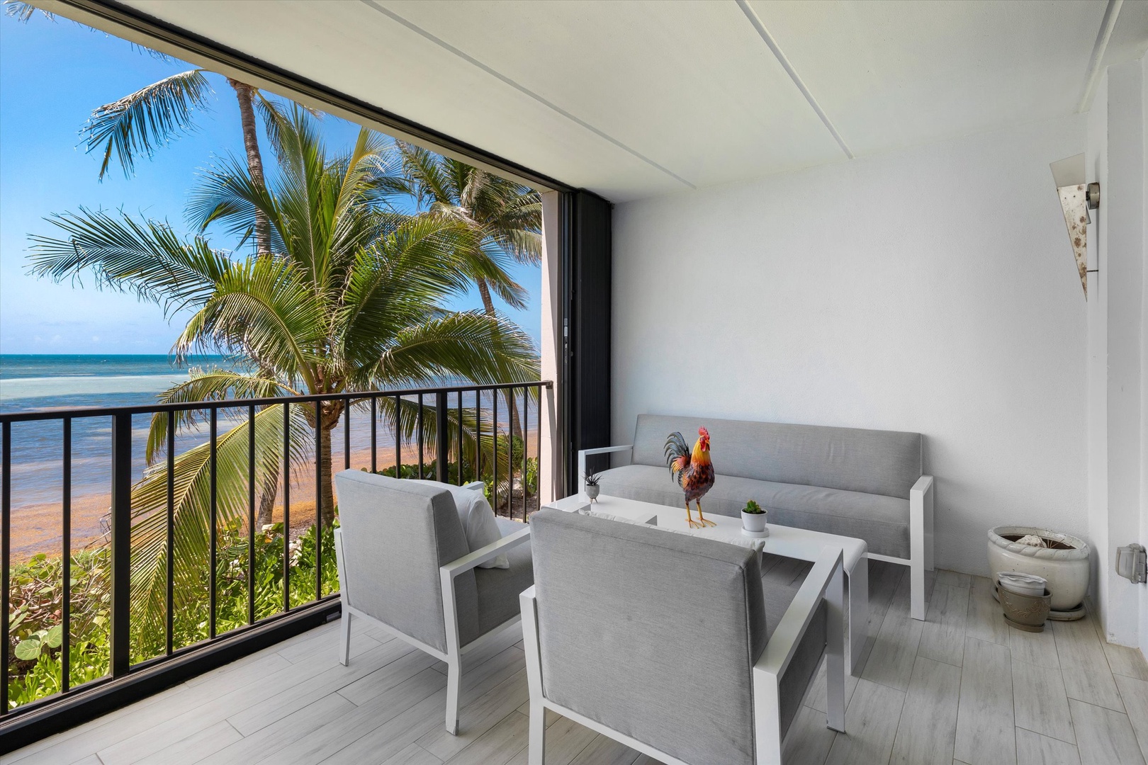 Balcony with seating
