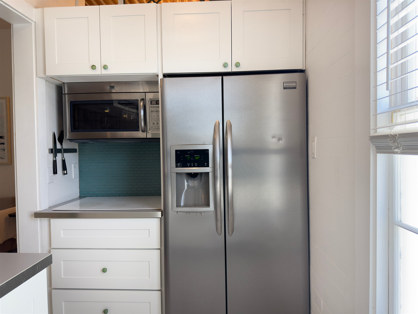 fridge-cooktop