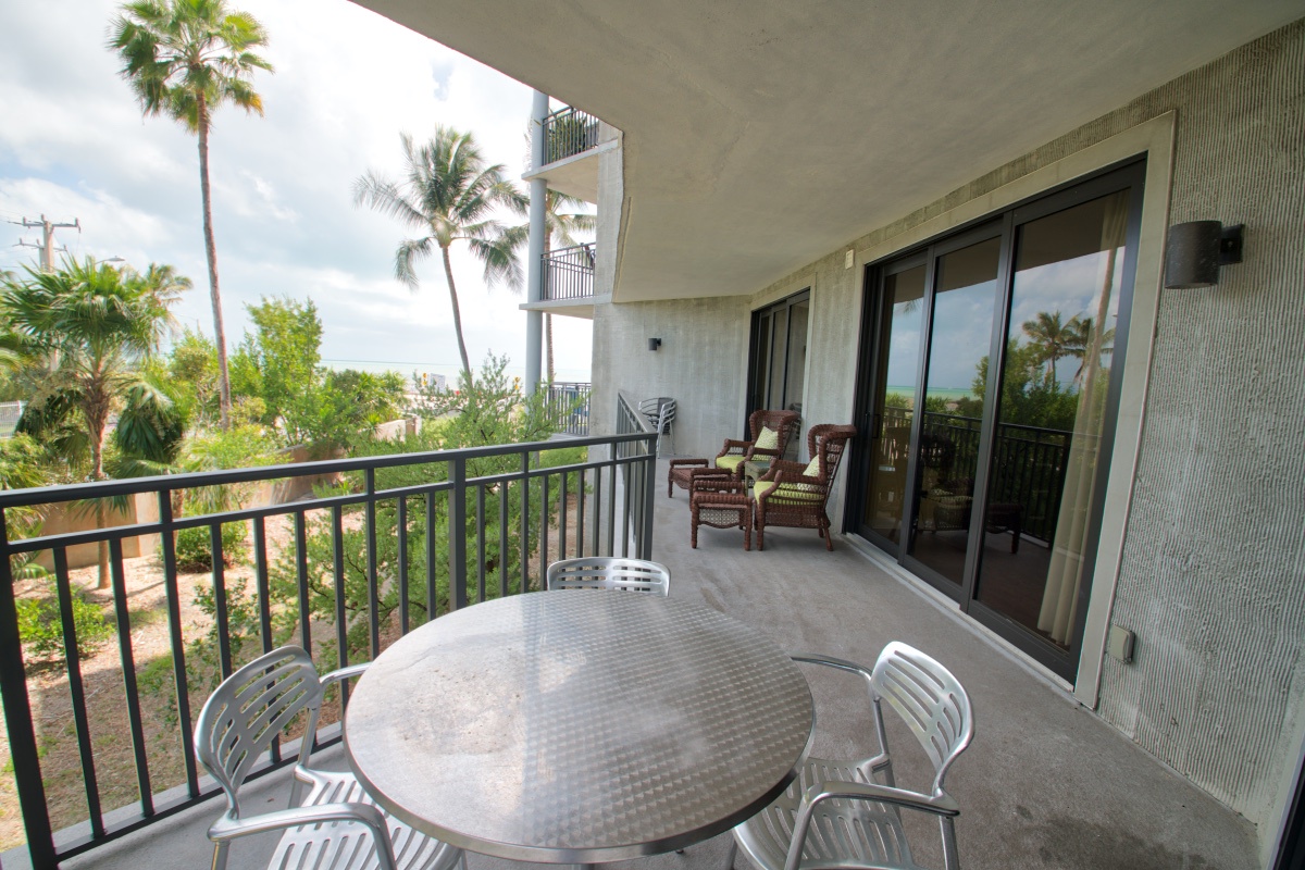 Balcony Vista Fresco at 1800 Atlantic Key West