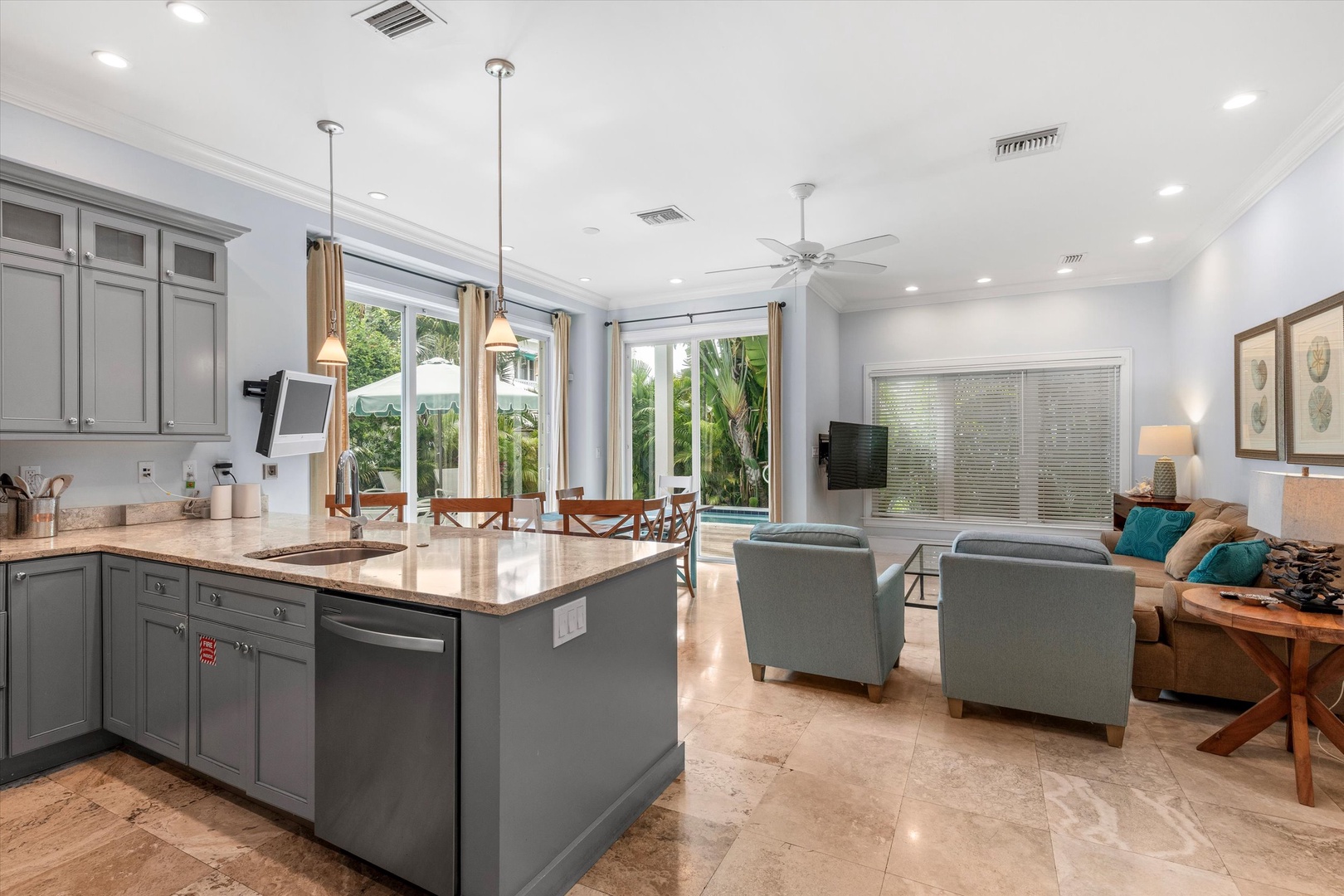 Full Kitchen