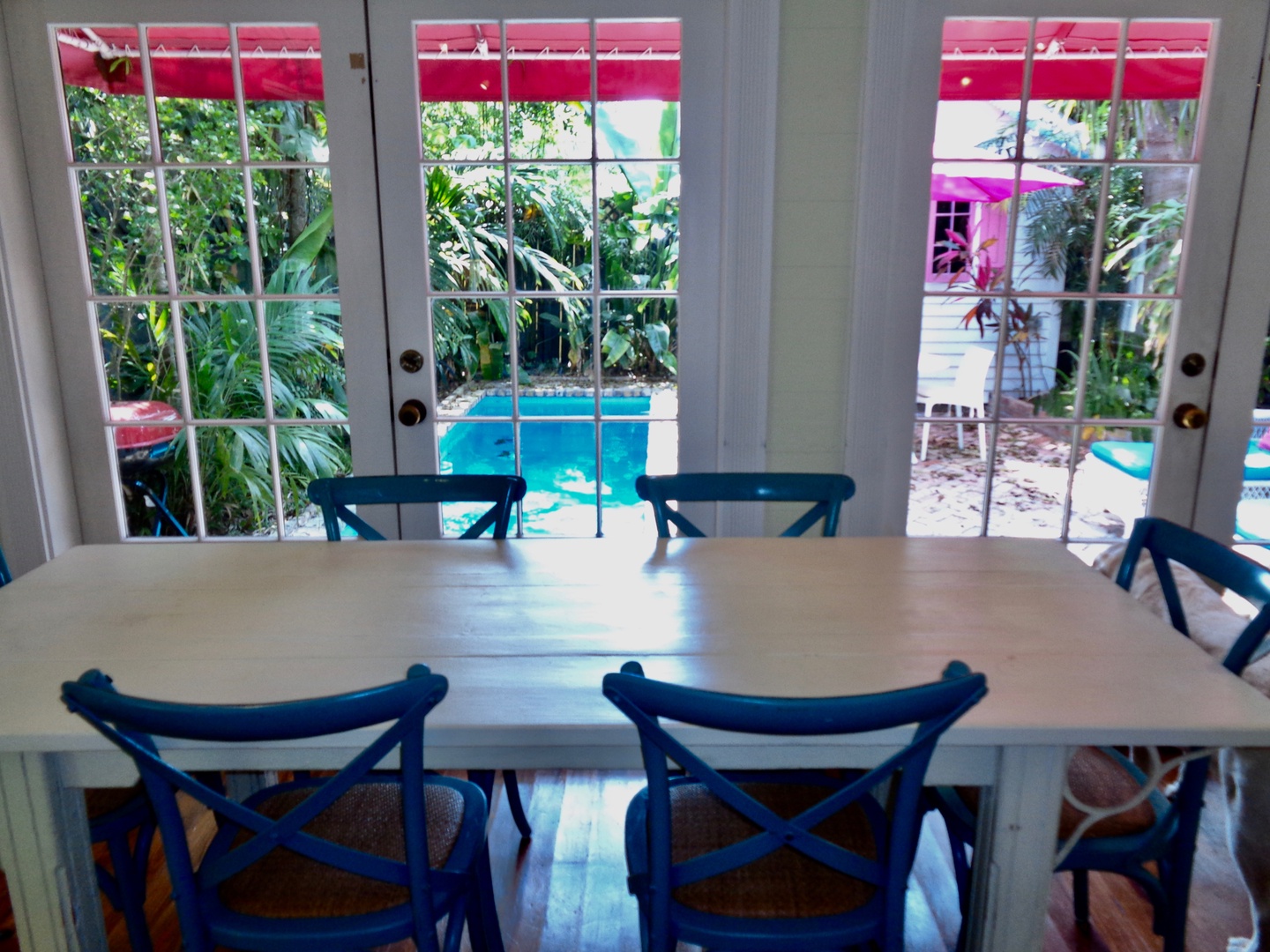 Dining Area Ashe Splashe Key West