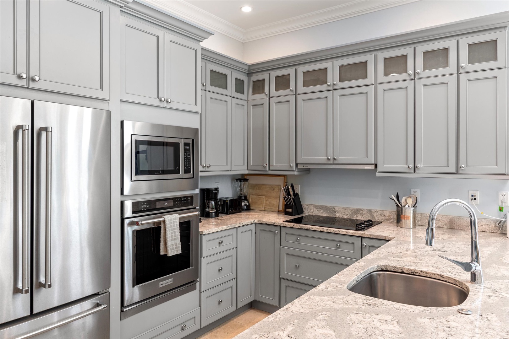 Full Kitchen