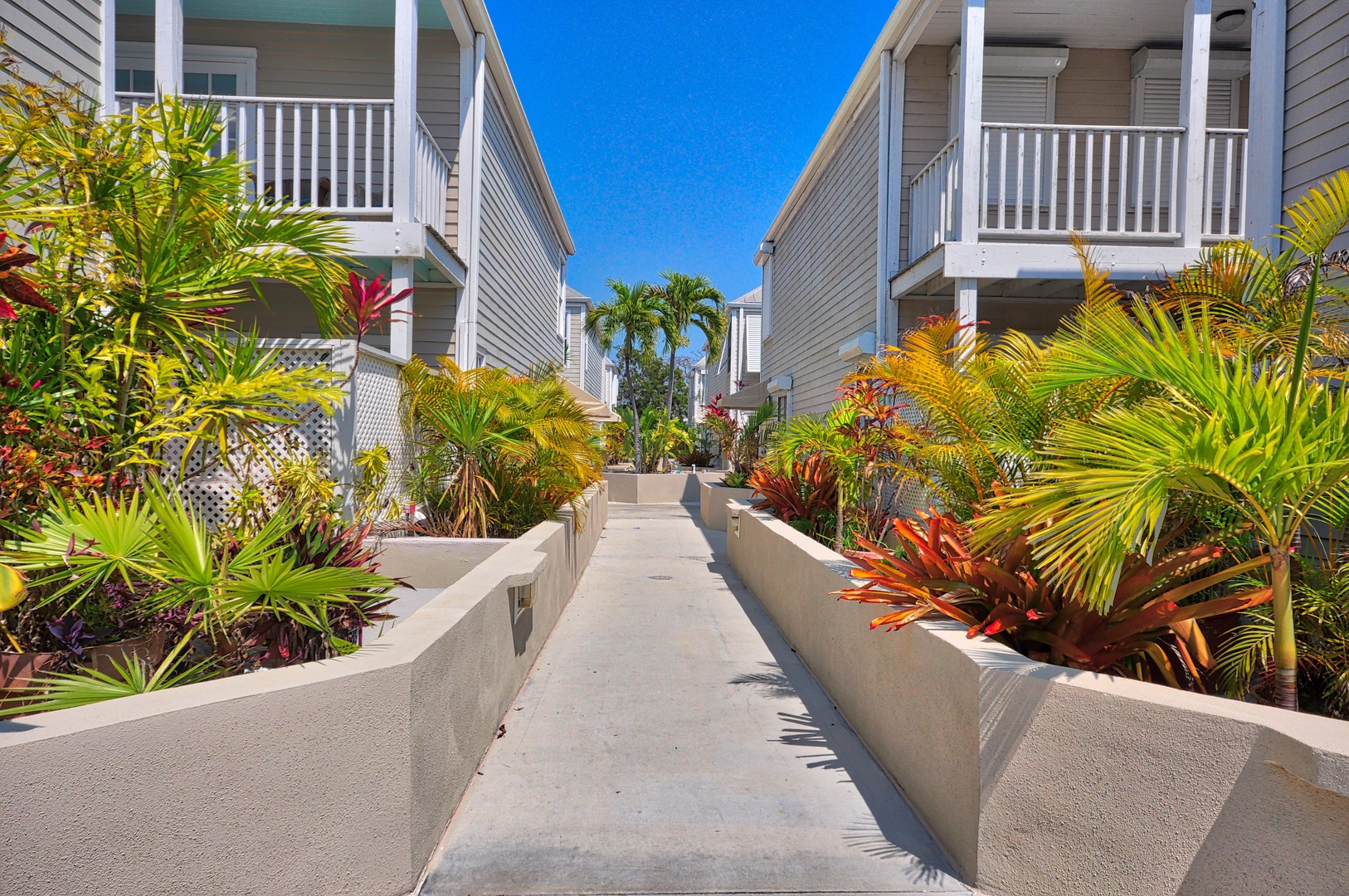 Outside Walkway Paradise Place #5 @ Duval Square