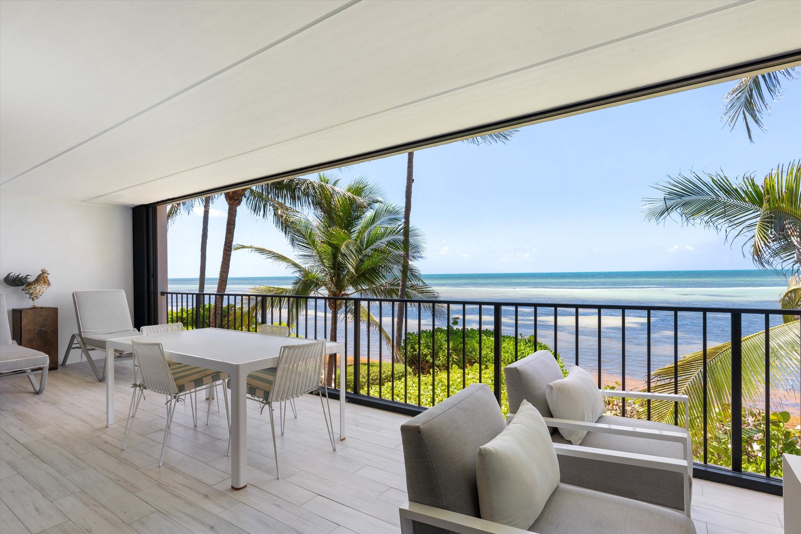 Balcony with seating