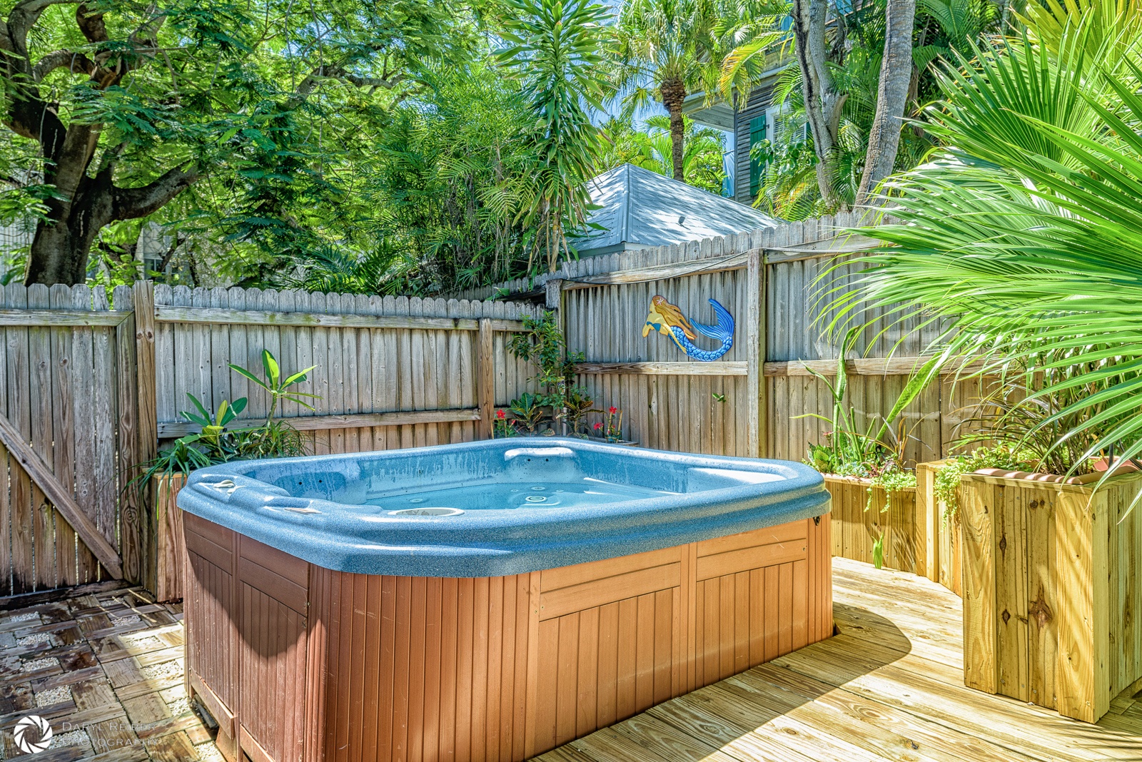 Private hot tub