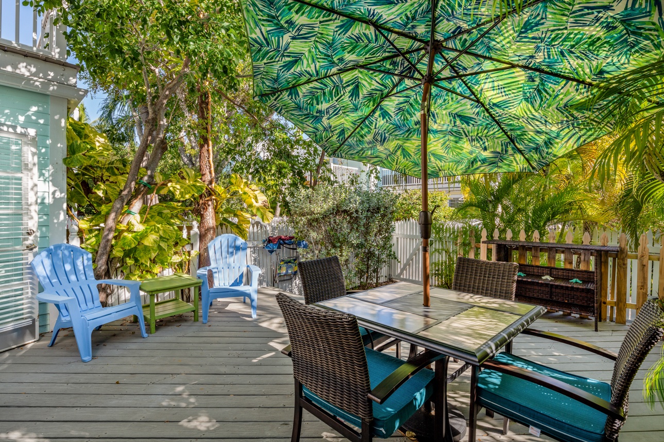 Private Deck Shipyard Palms @ Truman Annex