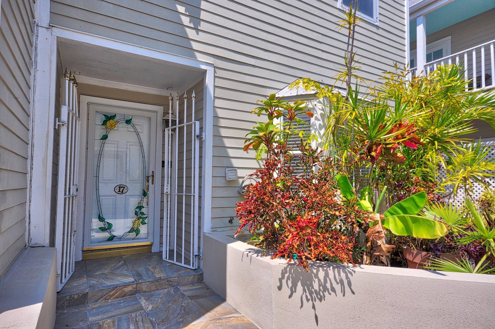 Front Door Villa Serena @ Duval Square Key West