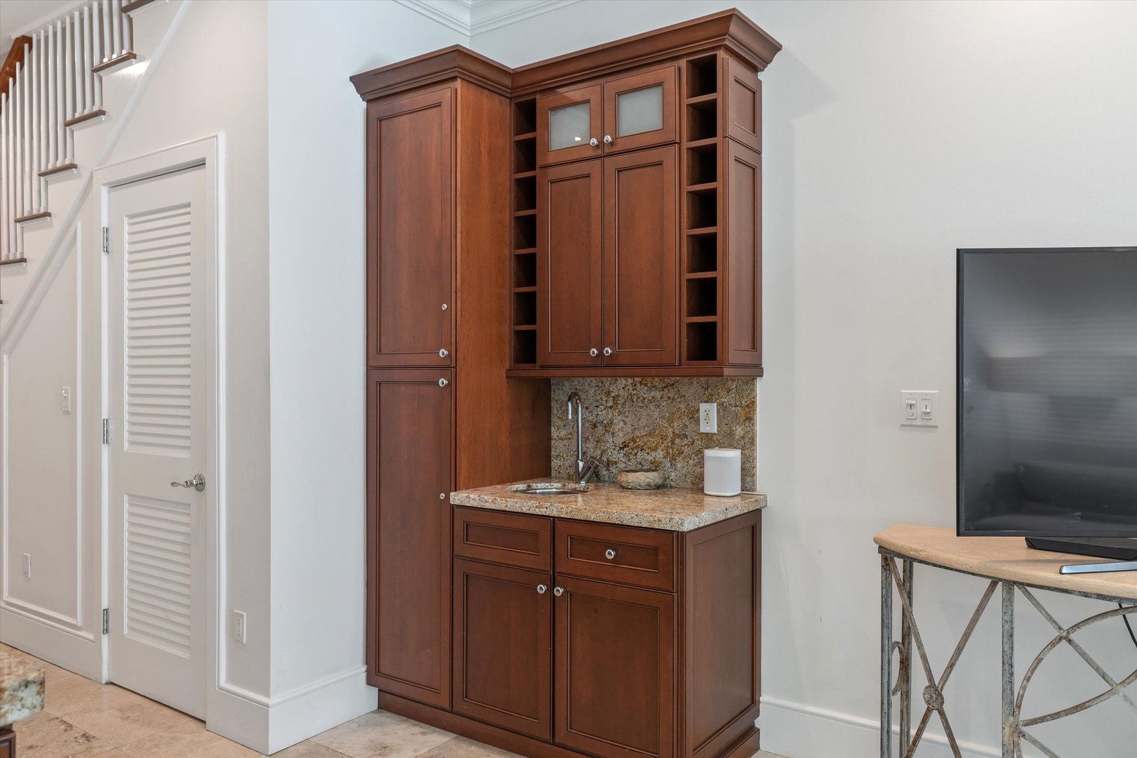 Wet bar