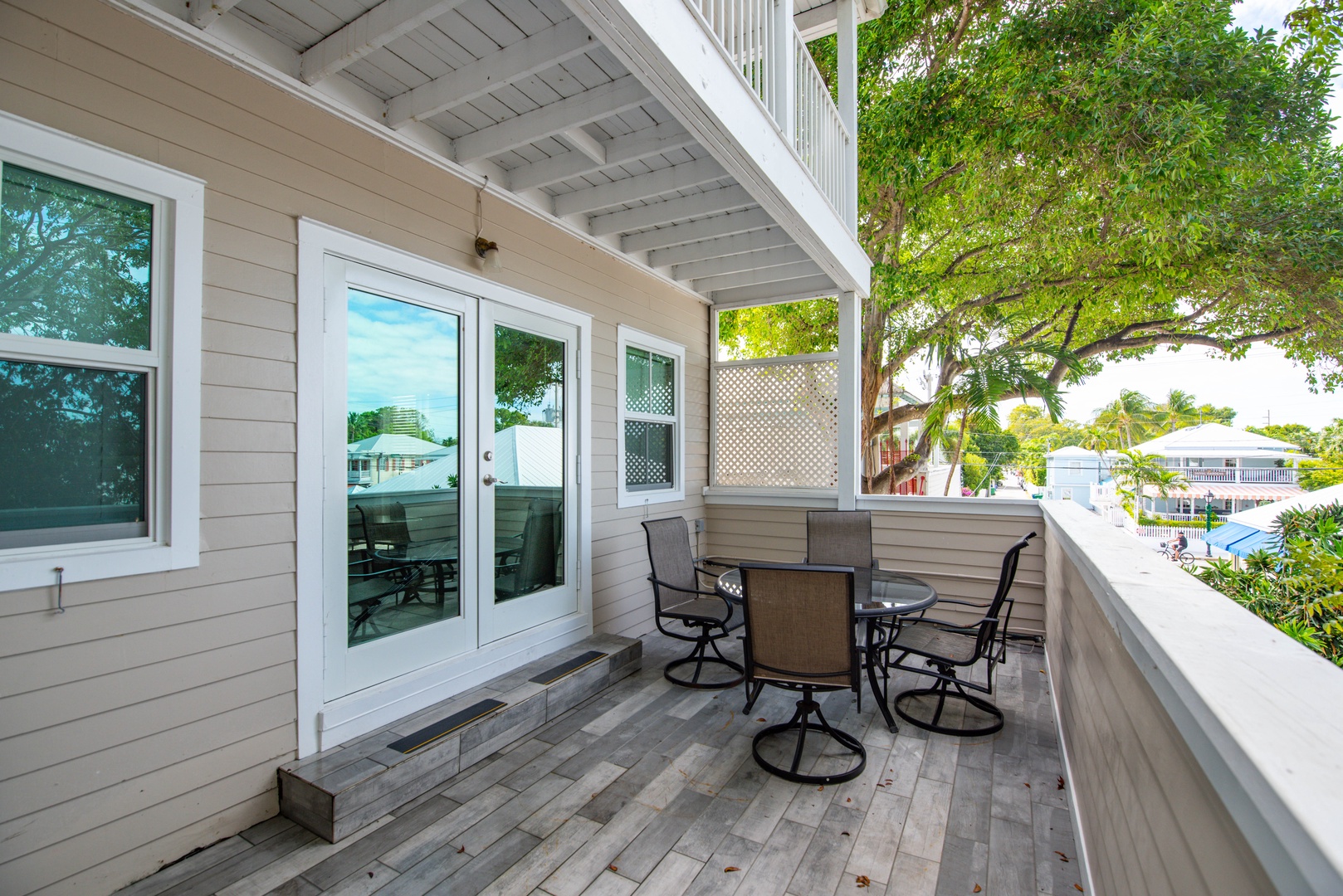 R1 Back deck_2