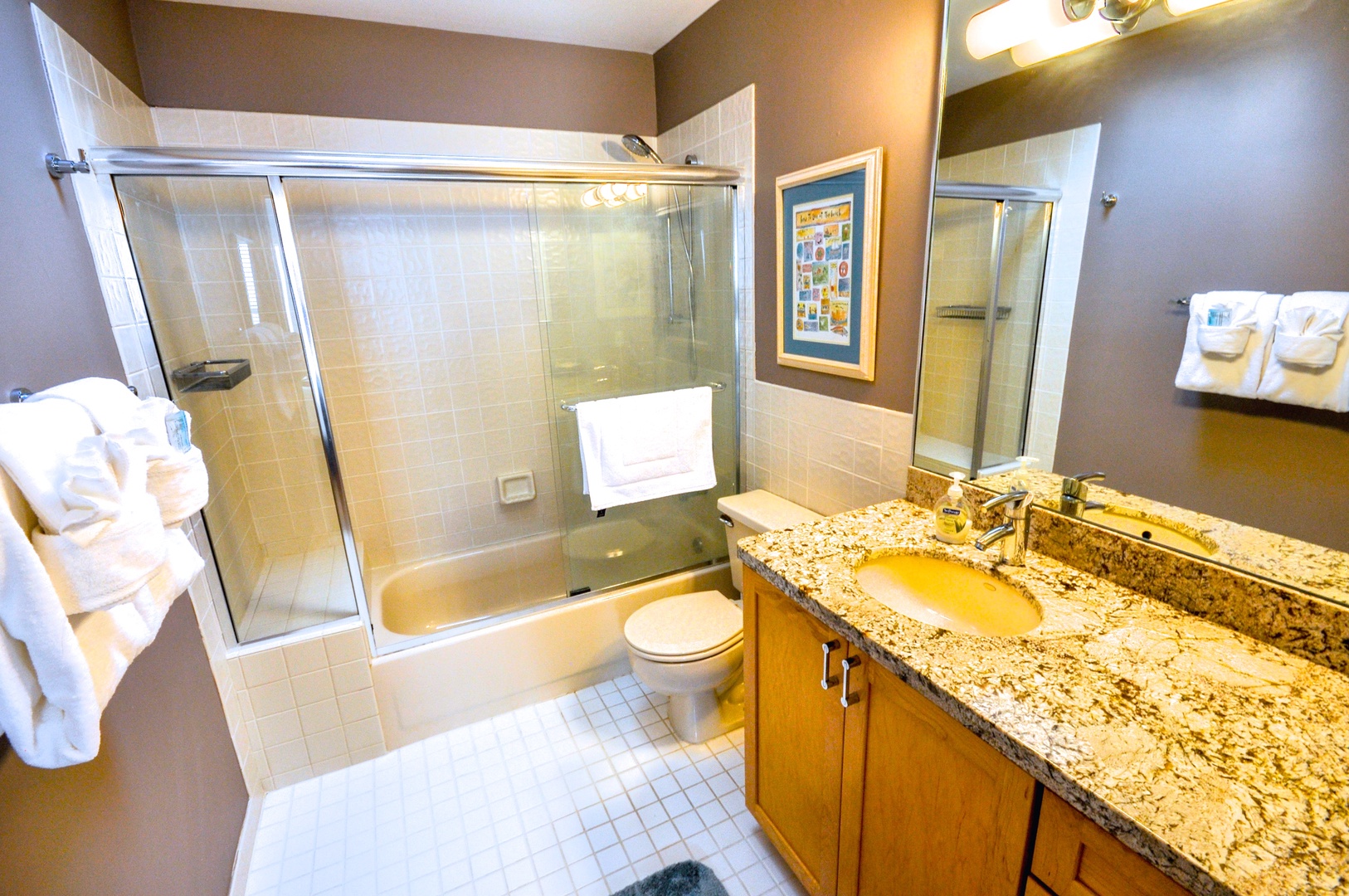 Duval Square Delight Main Bedroom Ensuite Bathroom