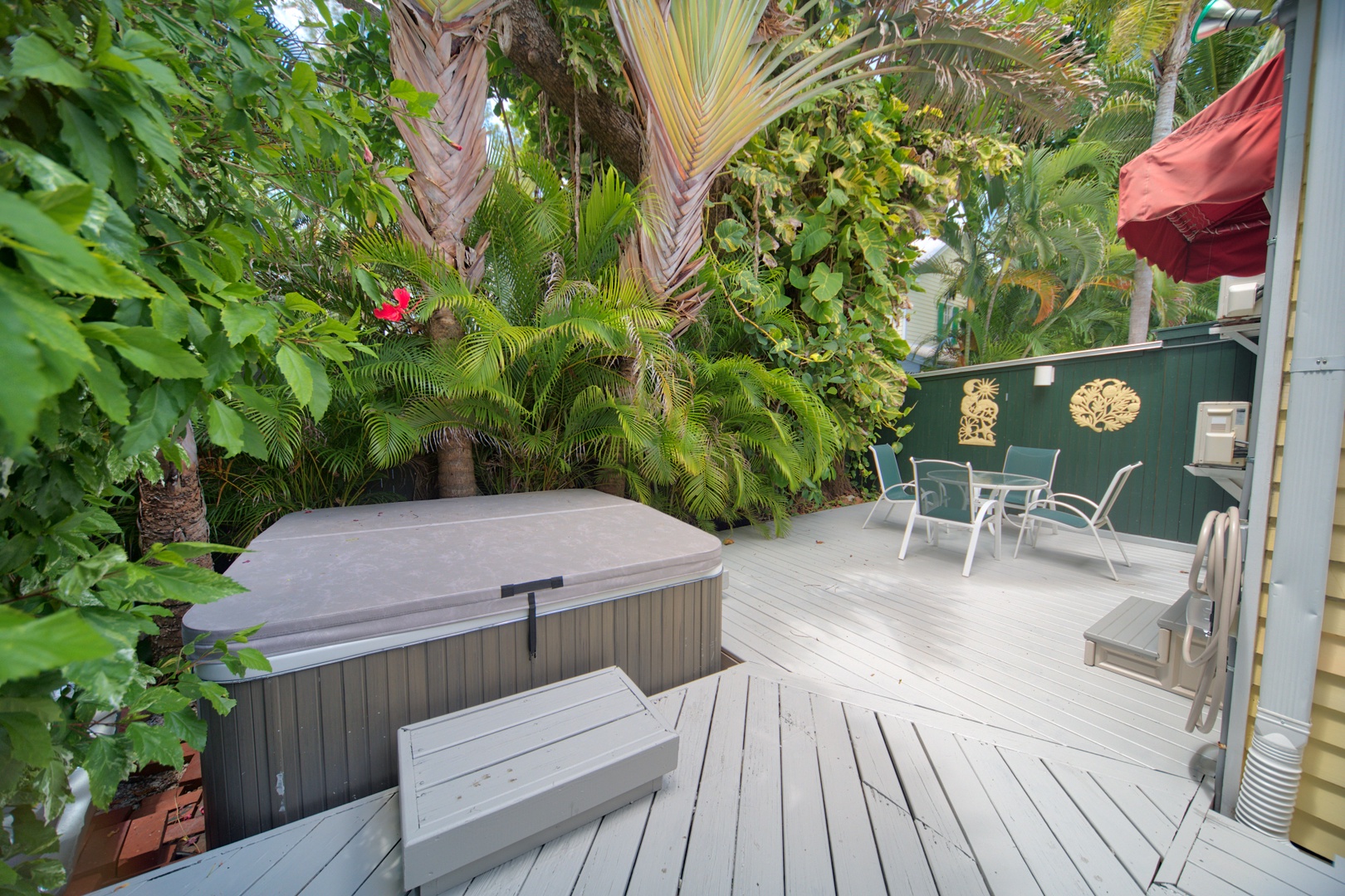 Jacuzzi South Street Cottage