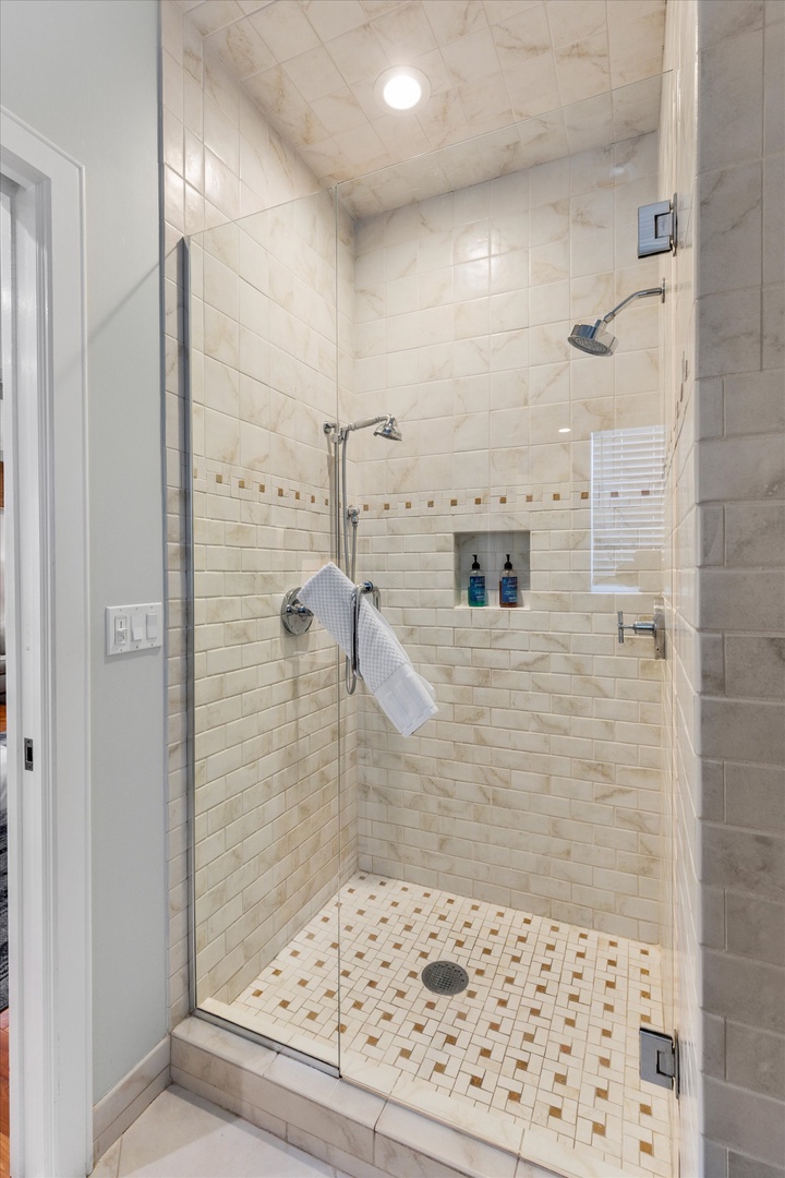 Main ensuite bathroom