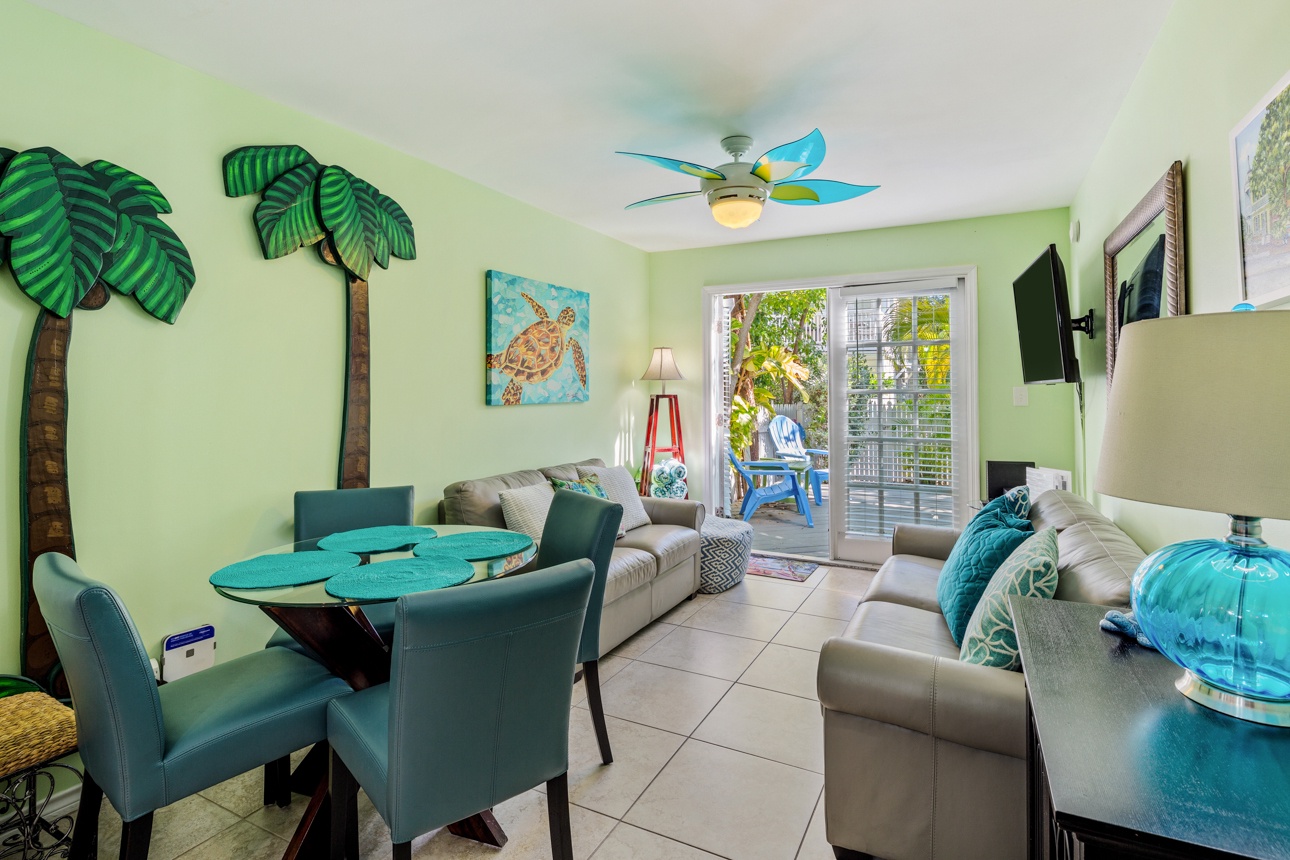 Dining and Living Shipyard Palms @ Truman Annex Key West
