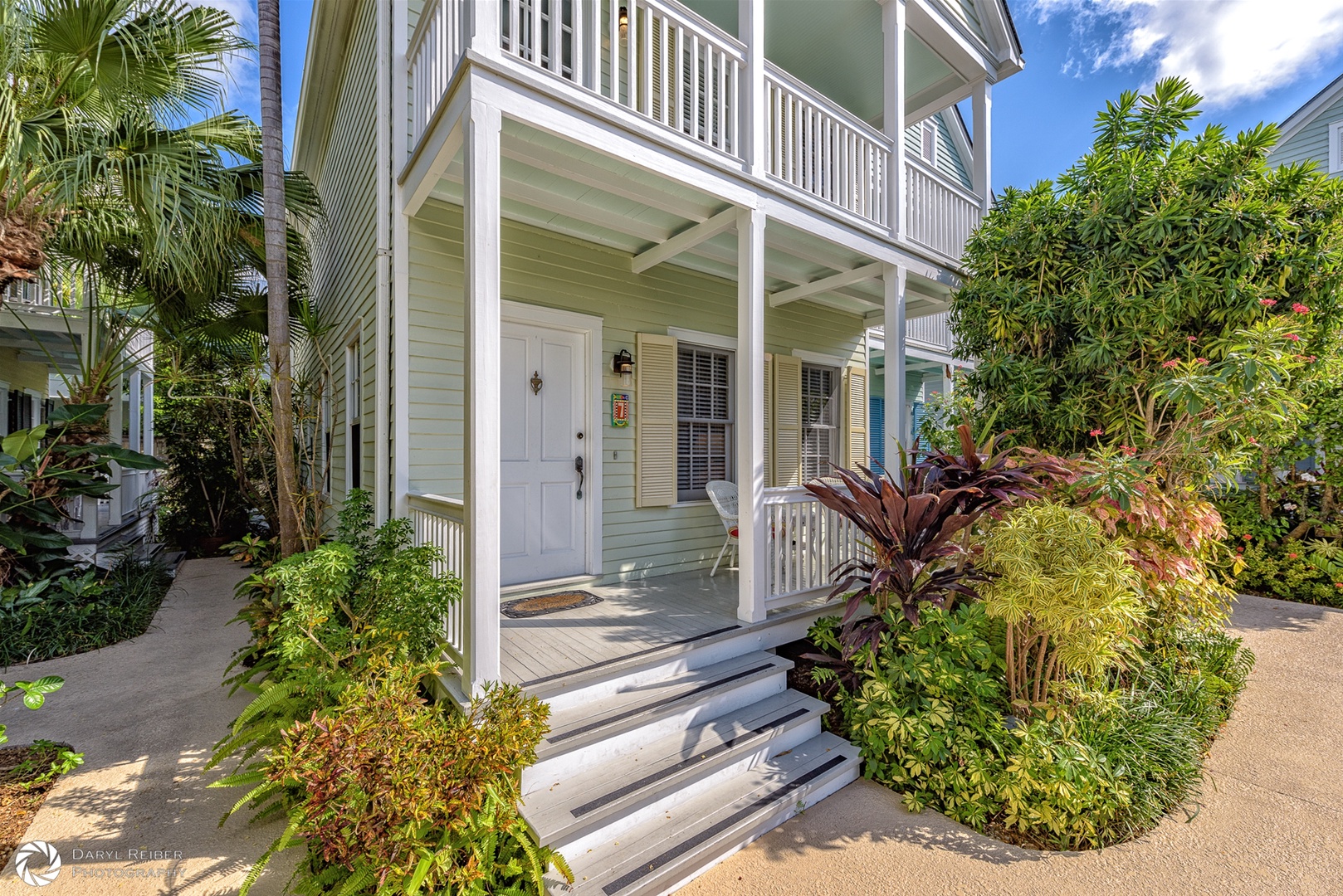 Front Porch to Windward Breeze with covered seating