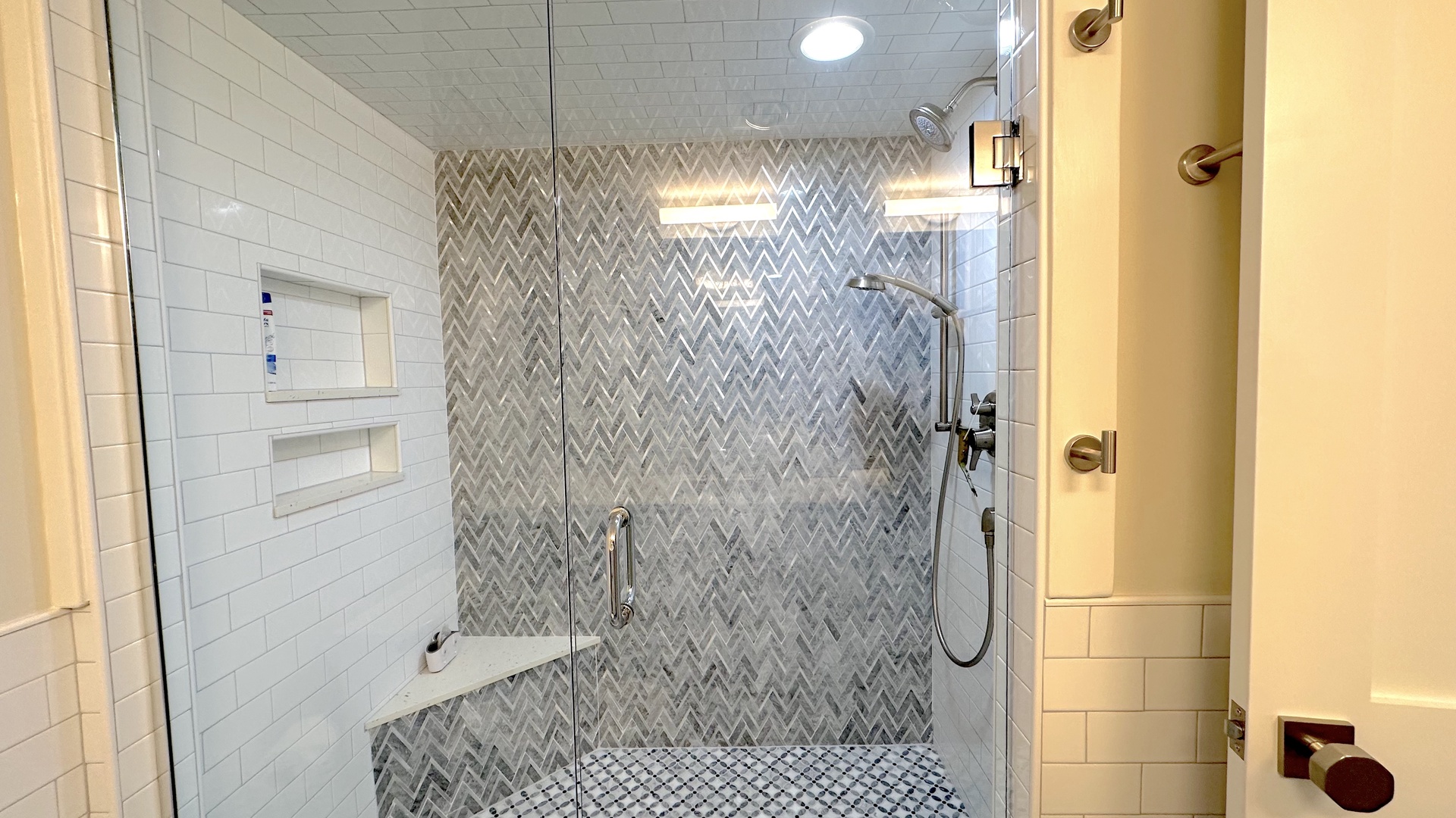 Key West Beach Club Corner Paradise Penthouse #401 Primary Bathroom