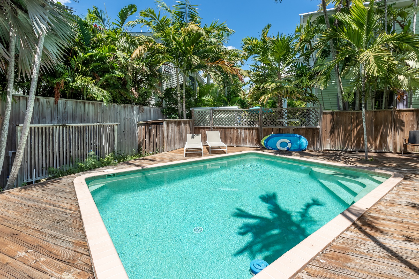 Seabreeze Delight shared pool