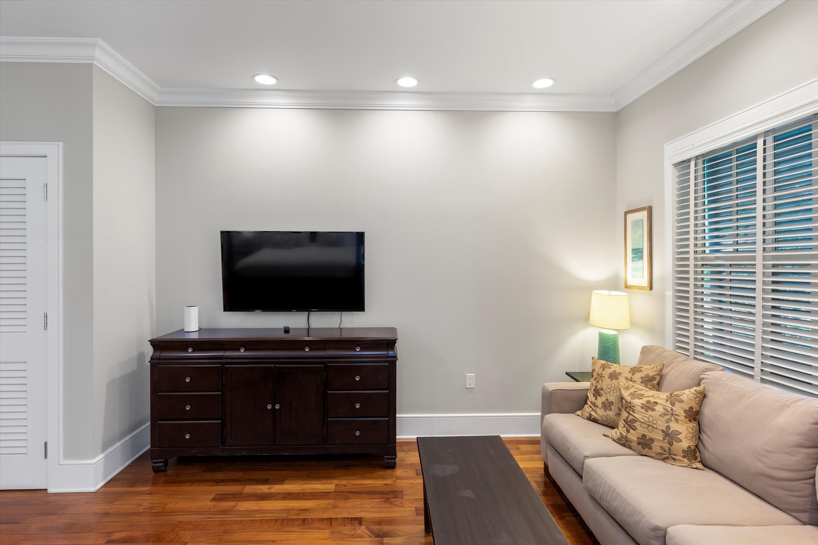 Upstairs main bedroom - King - with Sitting area