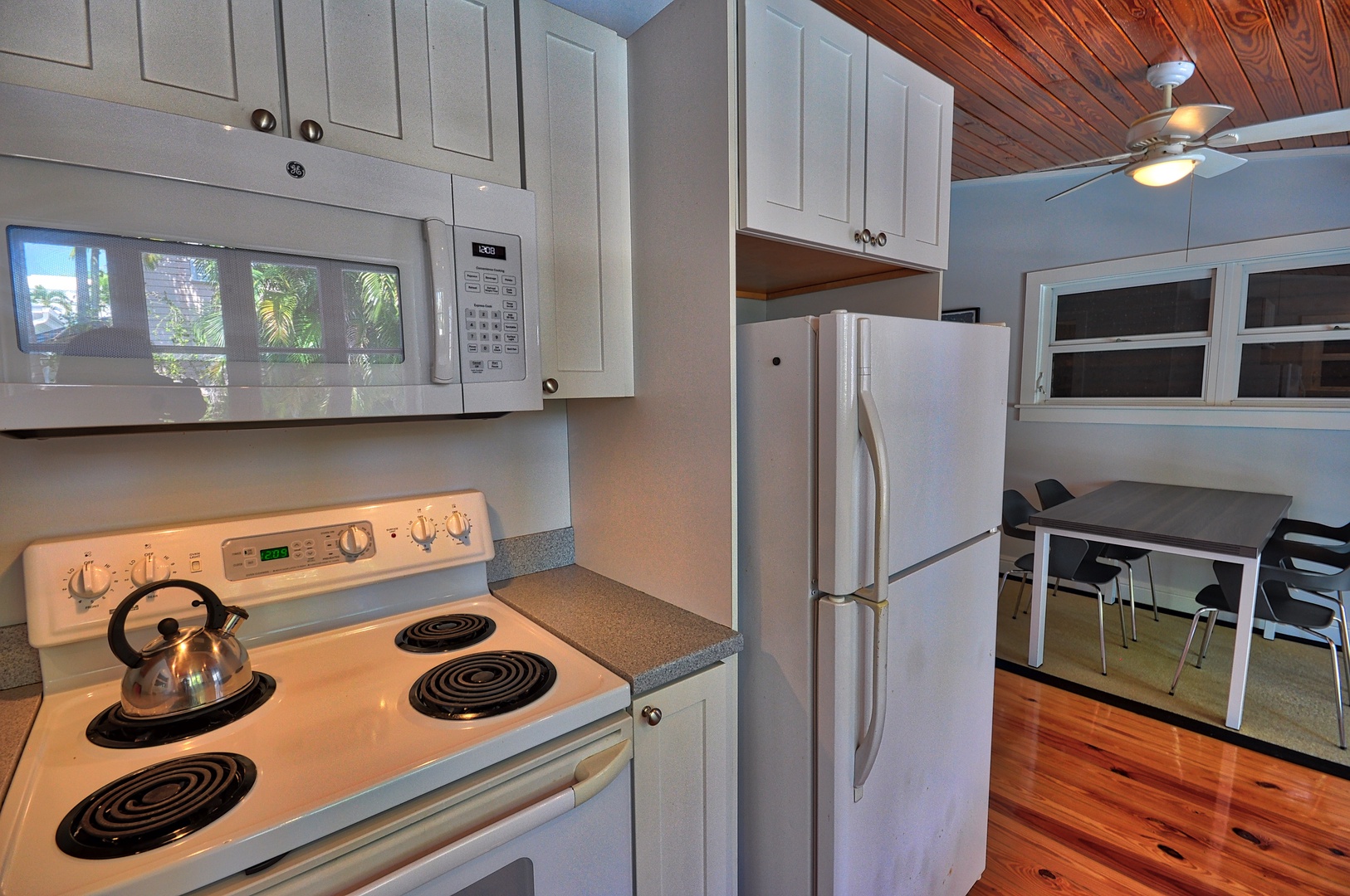 Kitchen Pete's West Cottage Key West