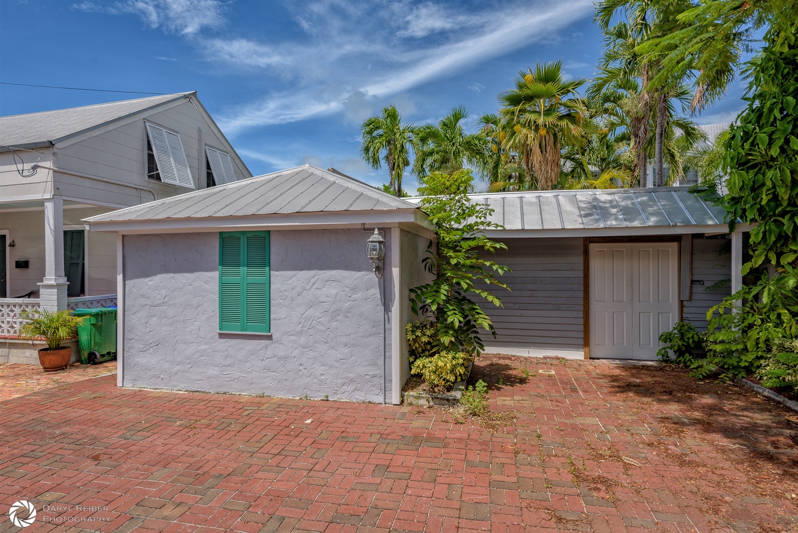 Cocomo Cottage front view from street