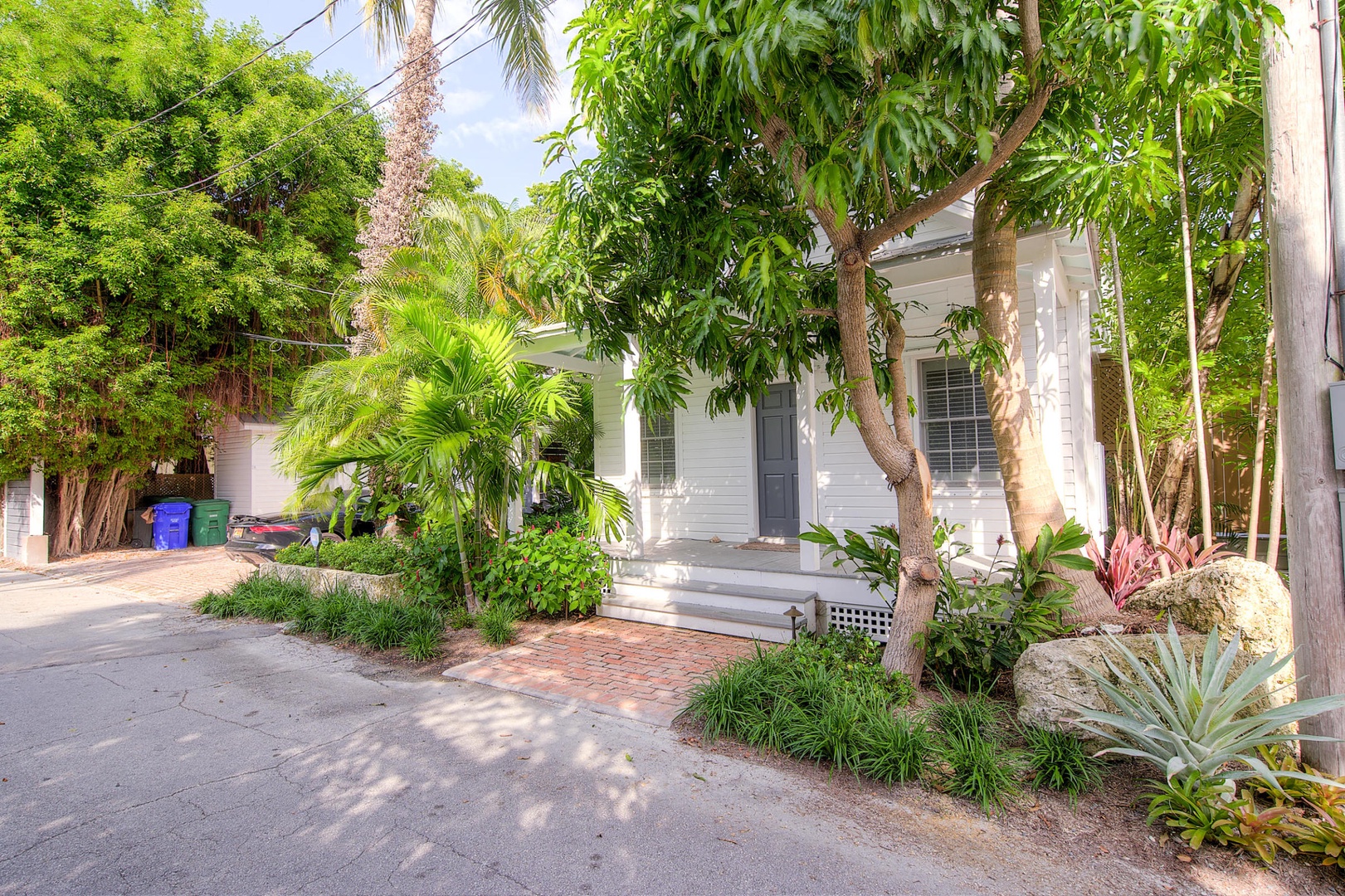 Entrance to Villa Bella Key West