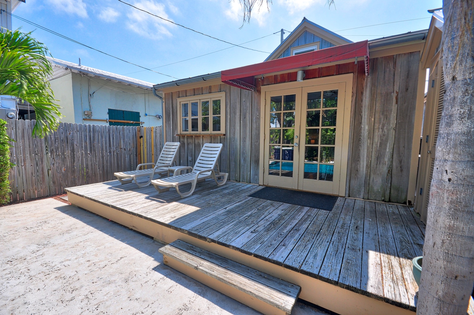 Private Back Patio Living Room Pete's Cottages Key West