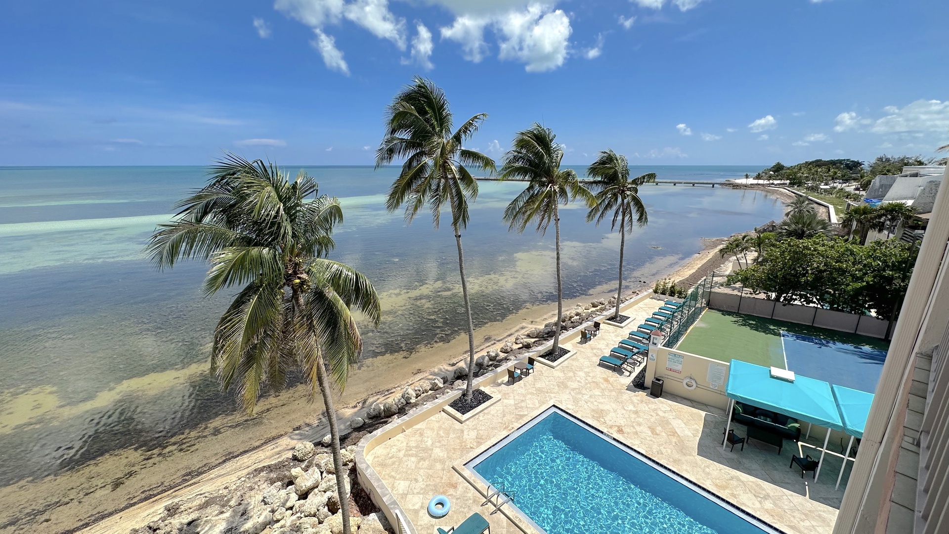 Key West Beach Club Corner Paradise Penthouse #401 Balcony View Over Pool