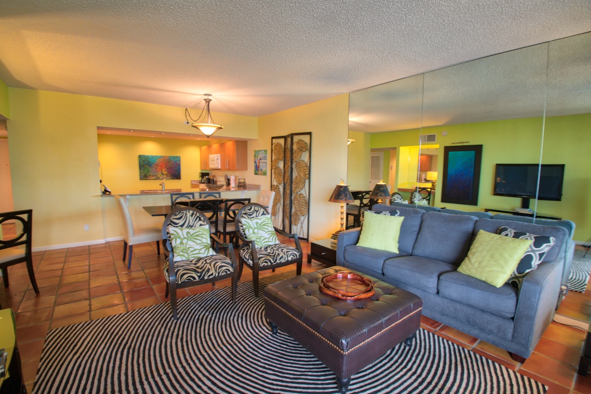 Living Room Vista Fresco at 1800 Atlantic