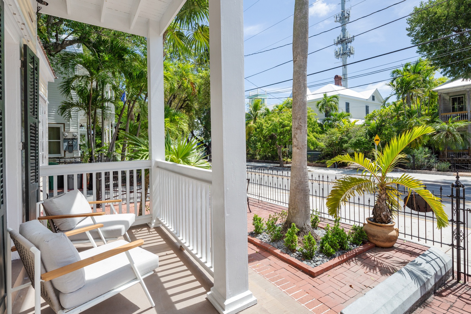 Front Porch Mansion @ The Watson House