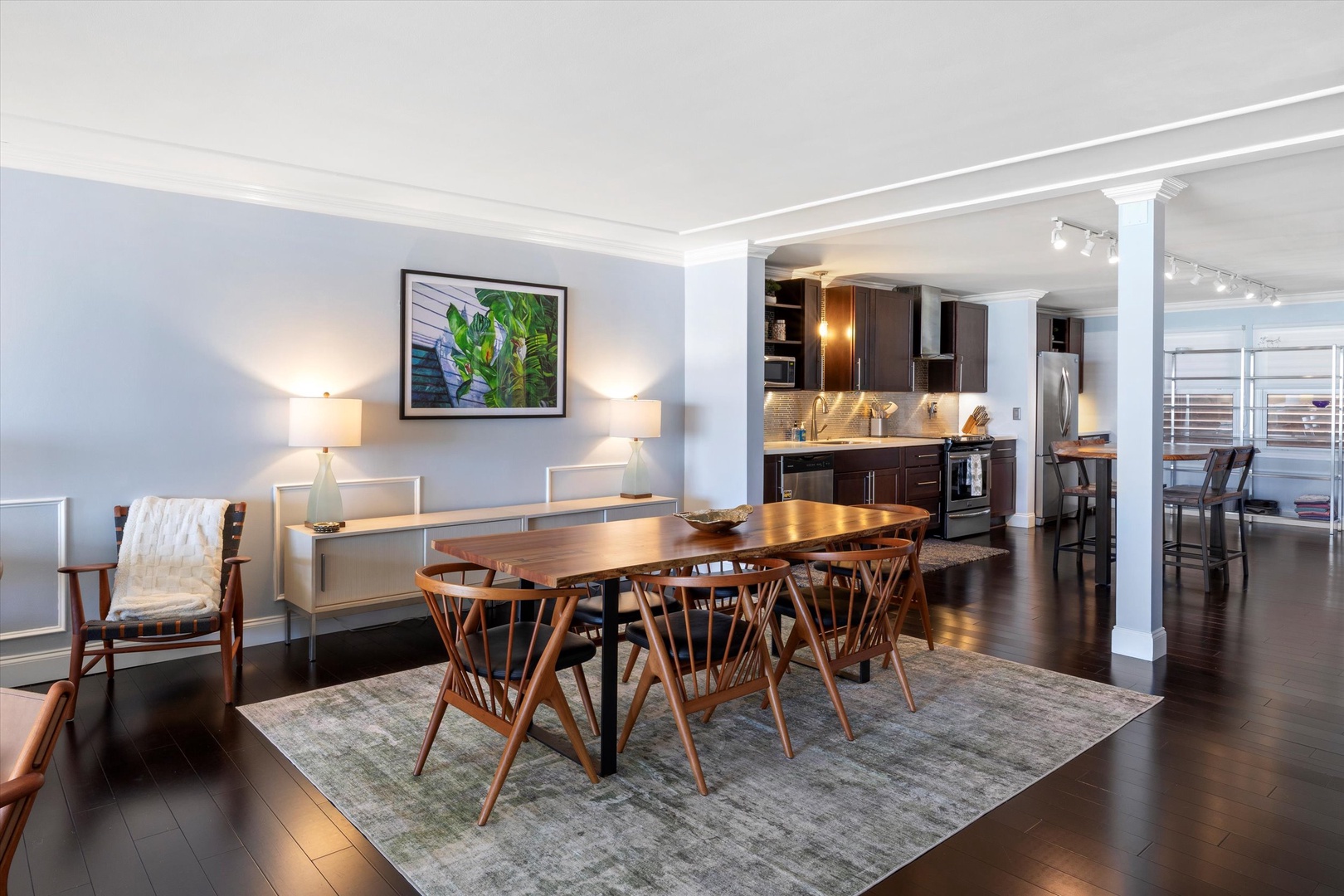 Dining area table
