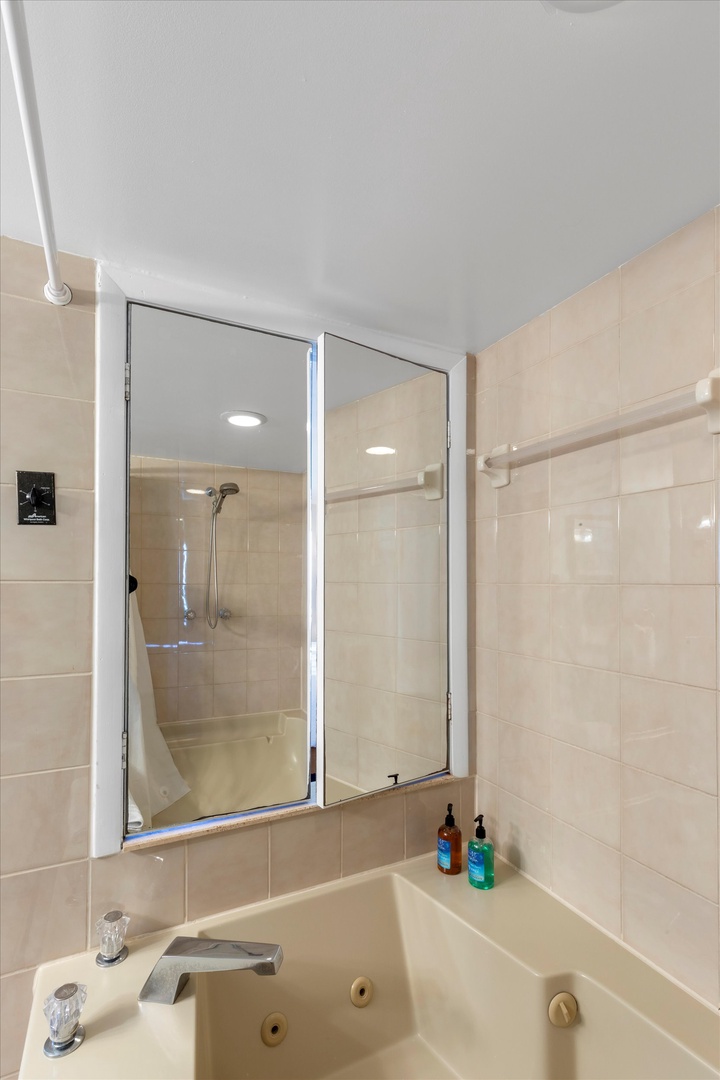 Primary ensuite bathroom