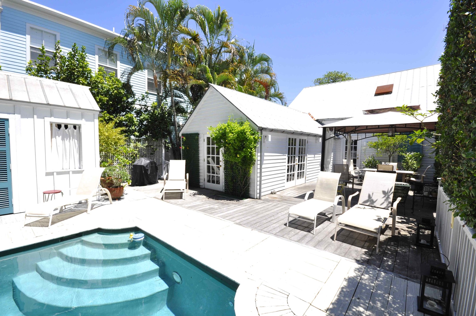 Back Patio Elizabeth Retreat Key West