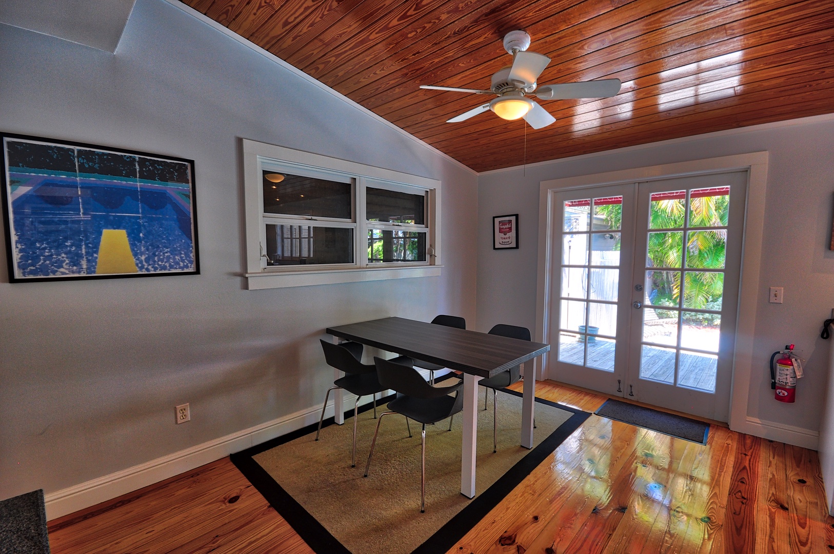 Dining Area Living Room Pete's Cottages Key West