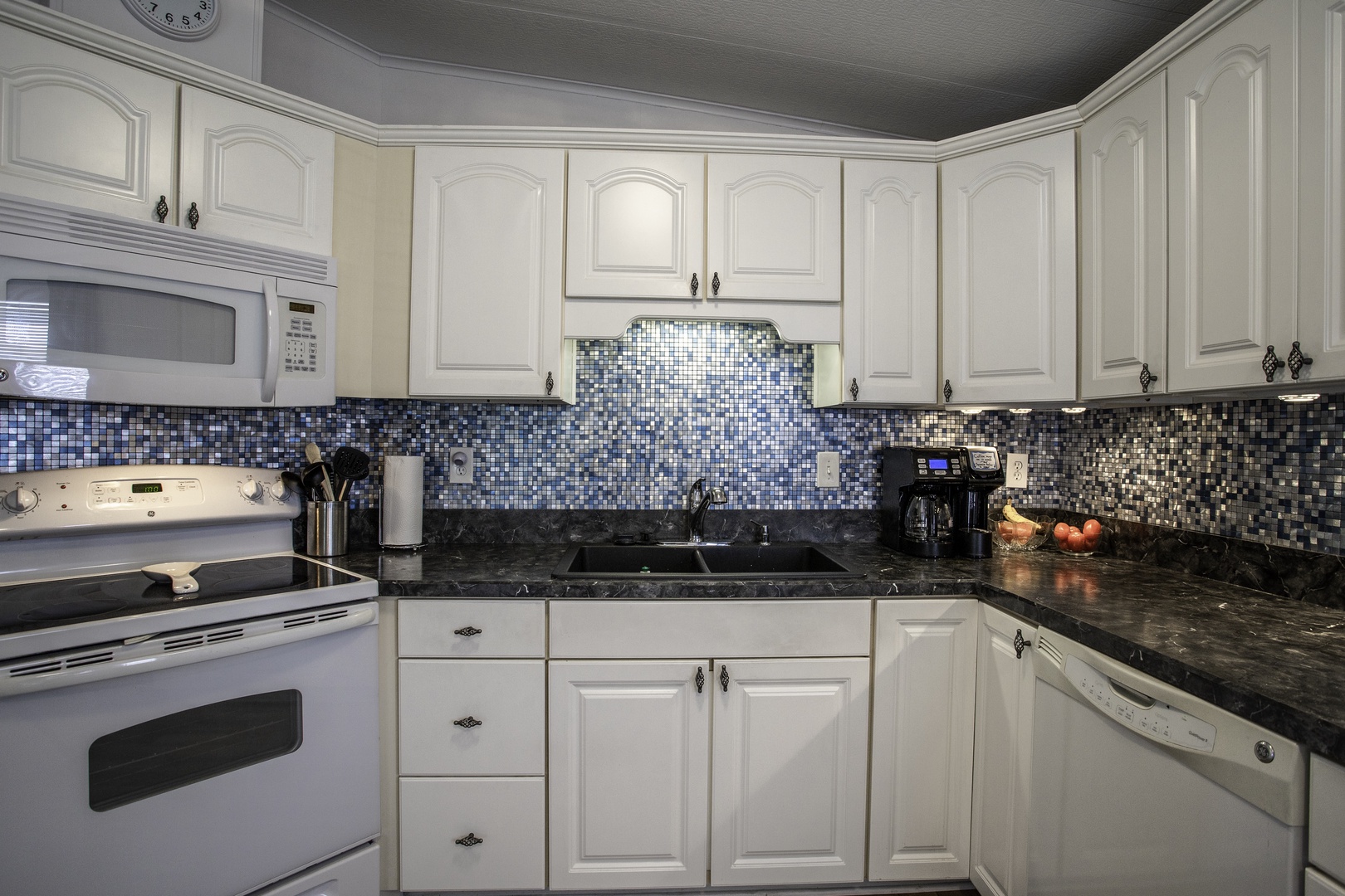 605 Z1 ORANGE BLOSSOM GARDENS