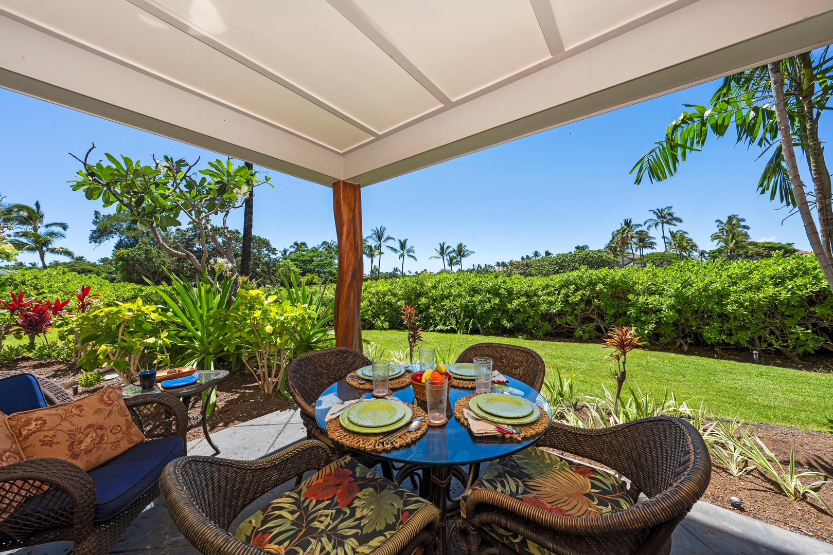 F2 Waikoloa Beach Villas.  Includes Hilton Waikoloa Pass for stays in 2024