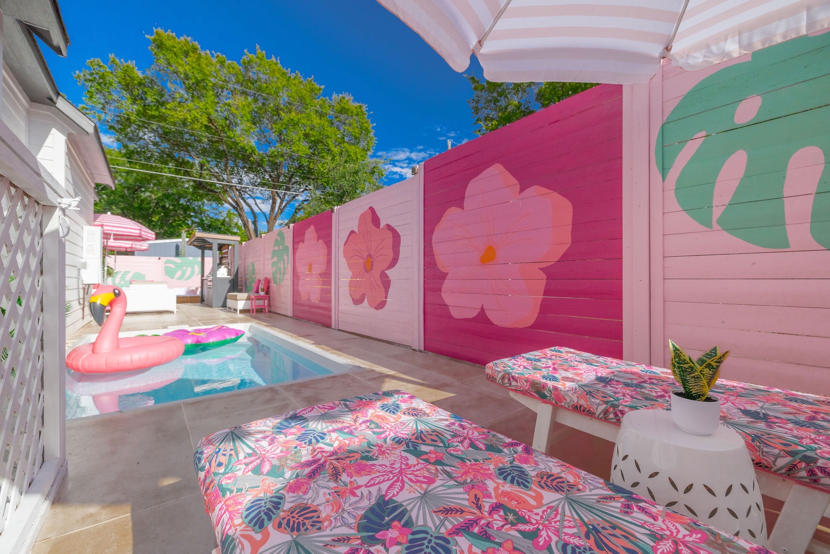 Pink Pony Club | Lux Heated Pool | Near Airport+DT