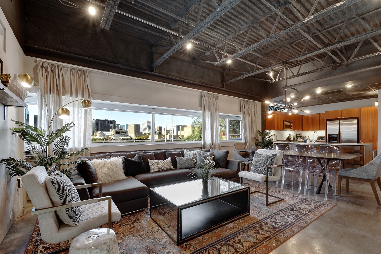 2x Extraordinary Lofts Overlooking Downtown