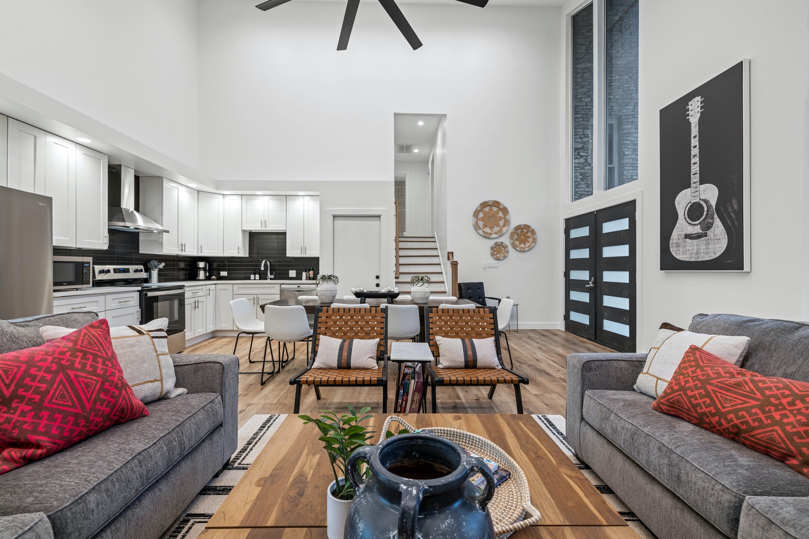 WOW | Chill + Chic Austin Hub | 12 BR Modern Marvel