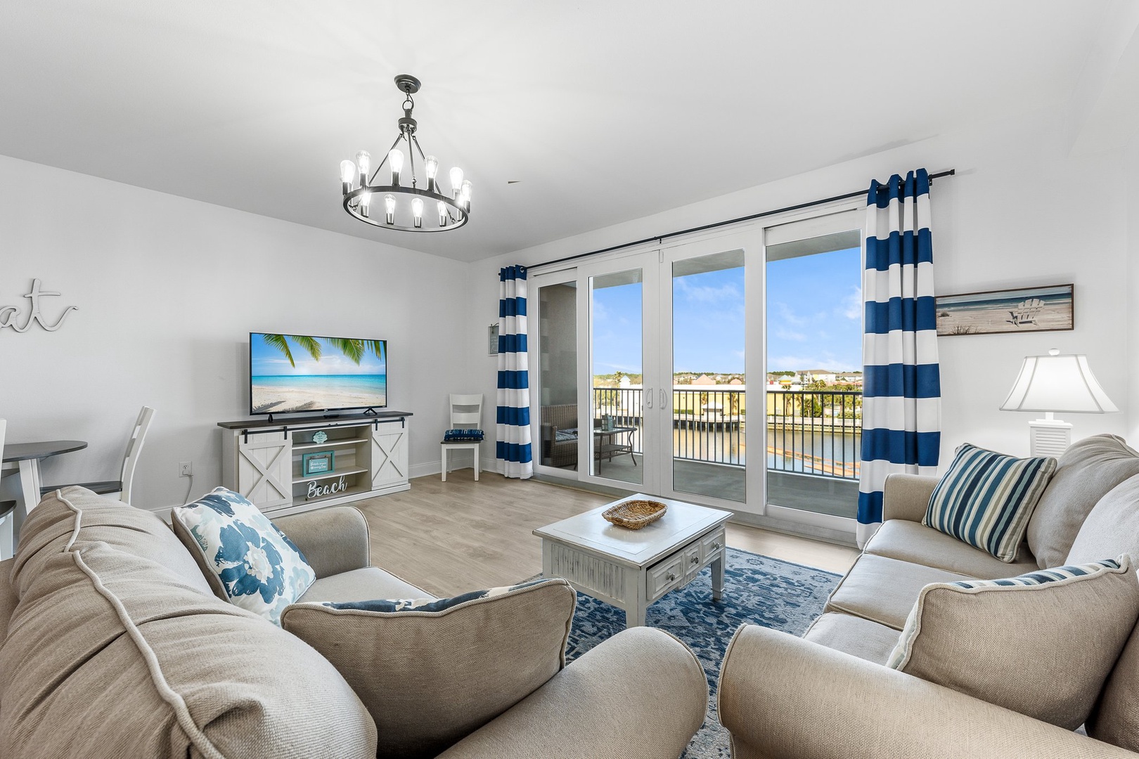 Laketown Wharf #0318
