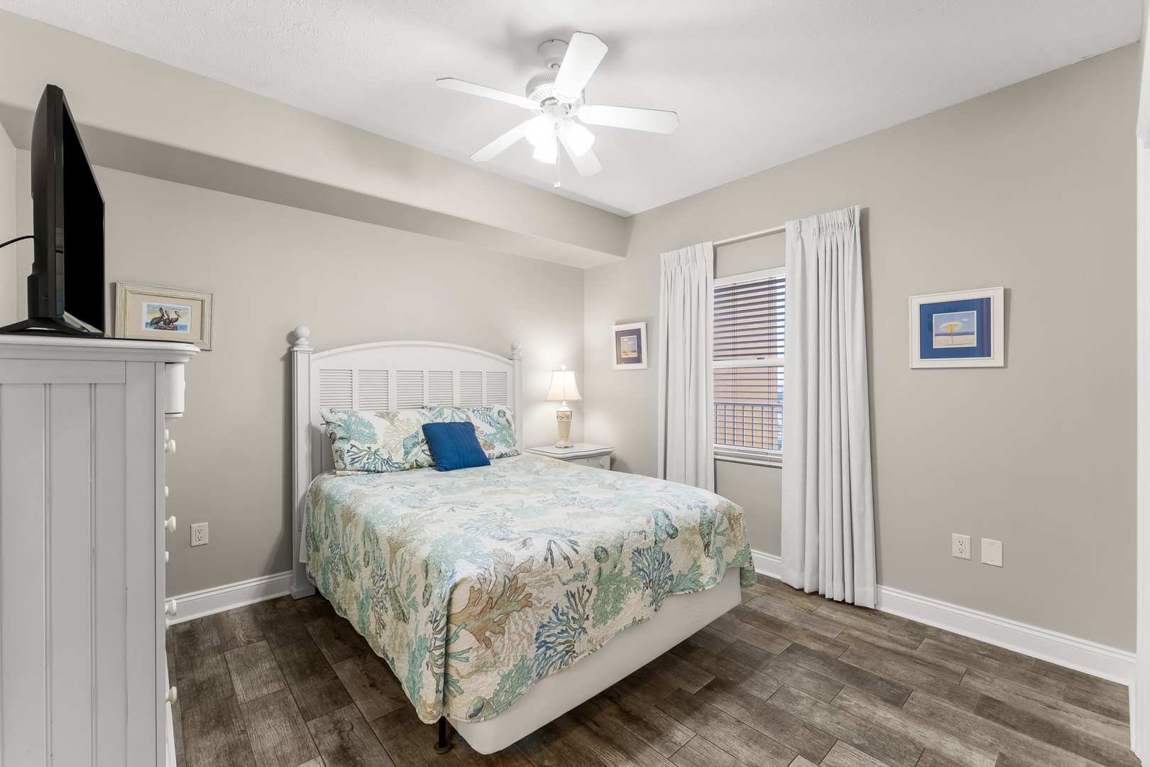 11-web-or-mls-5004 Thomas Dr 2303-3