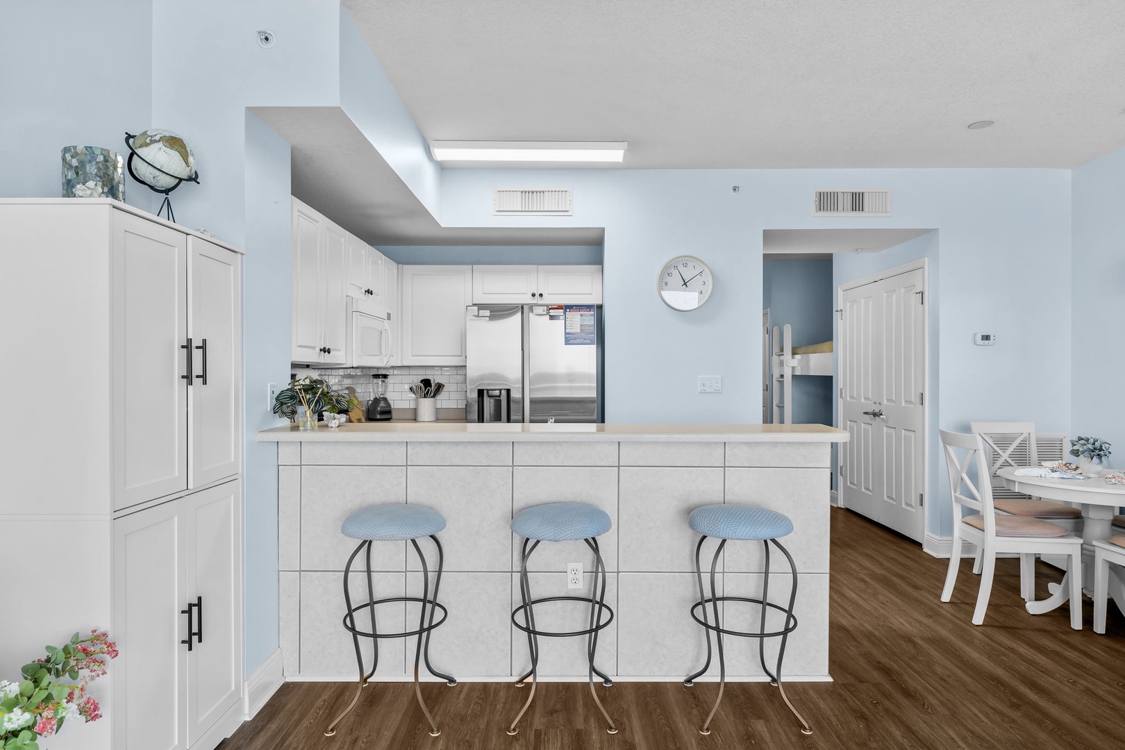 25-web-or-mls-17757 Front Beach Rd 606-3