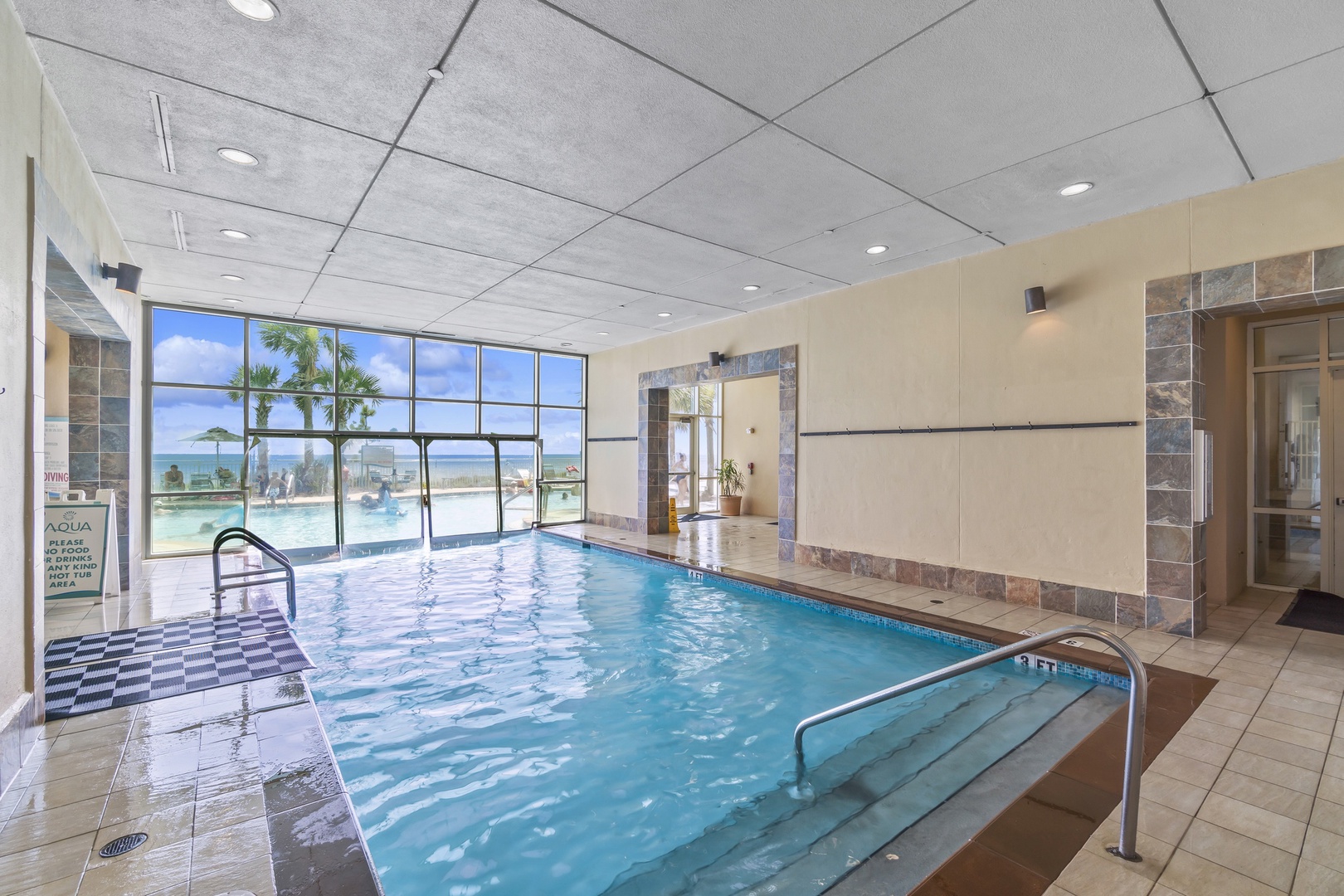 Aqua Pool - Indoor