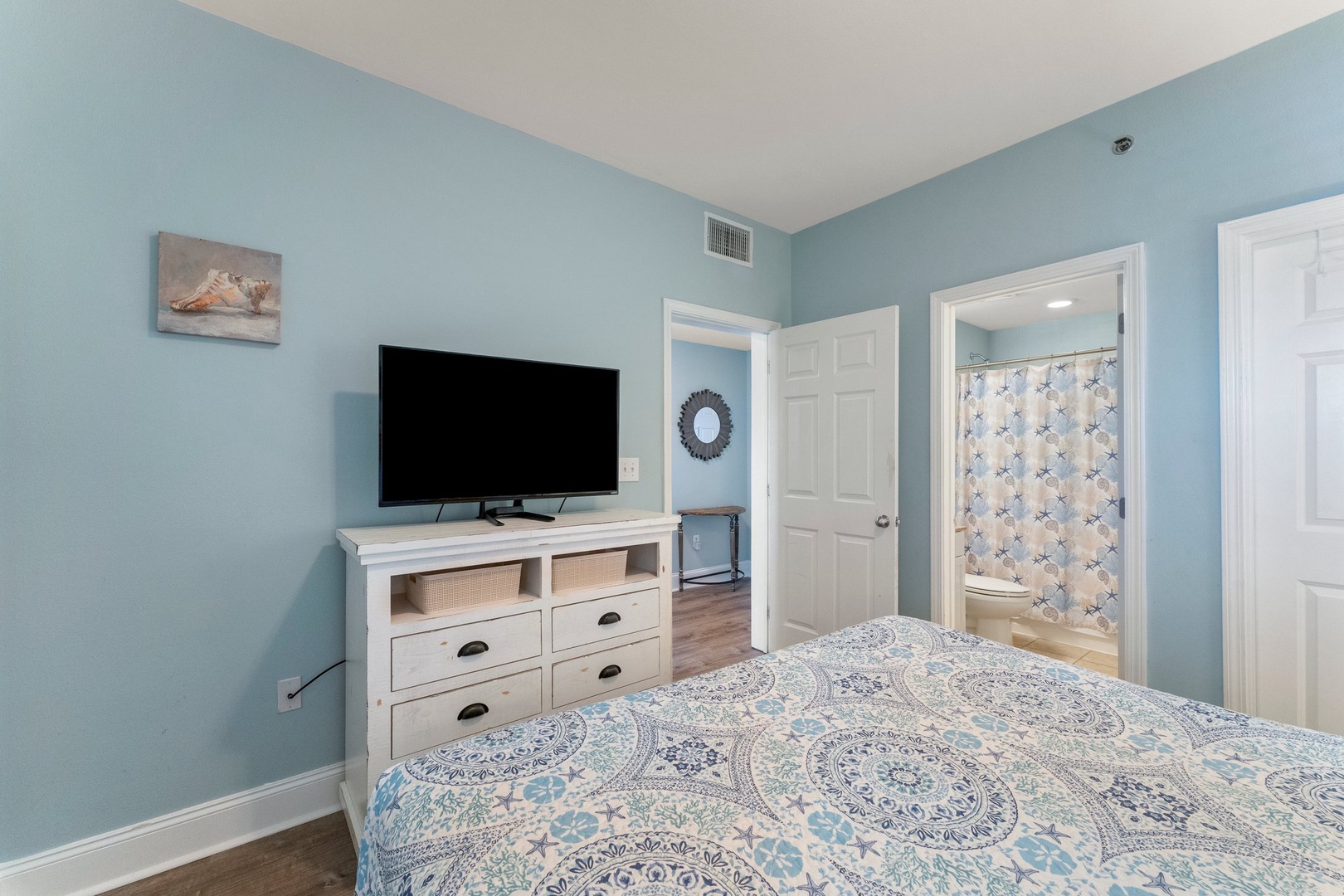 Guest Bedroom 1