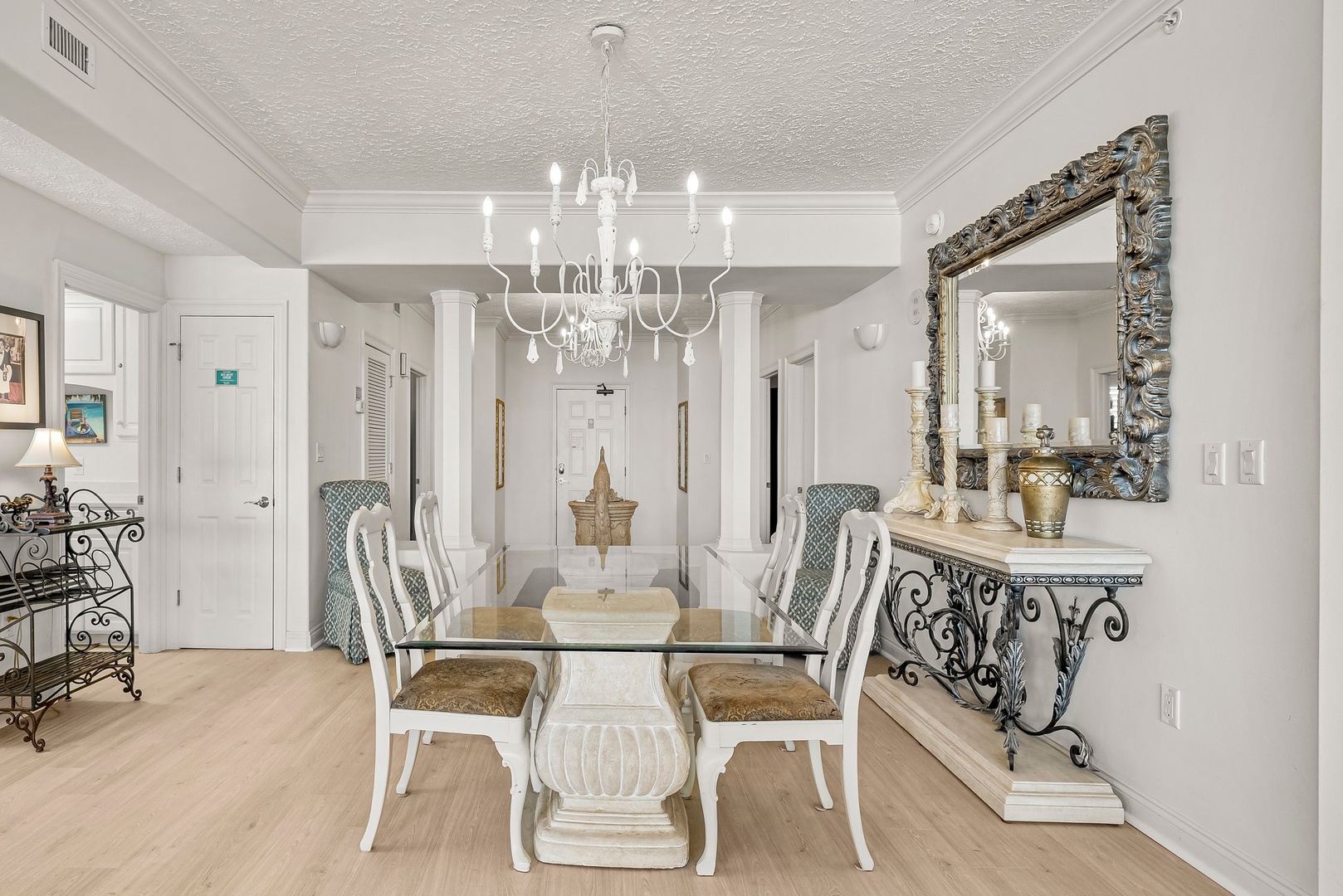 7-web-or-mls-7115 Thomas Dr 201-9