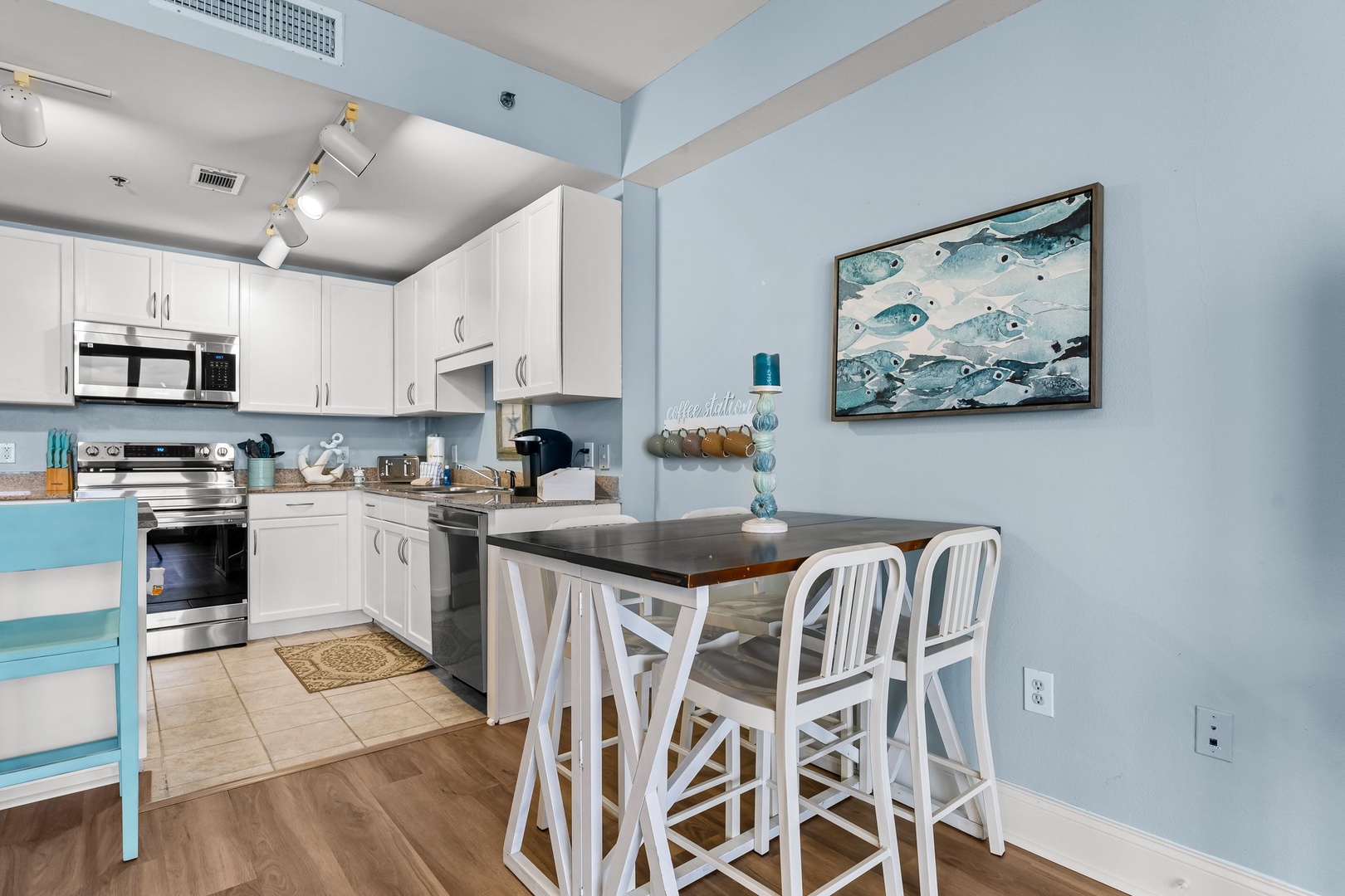 21-web-or-mls-9902 S Thomas Dr 1305-13
