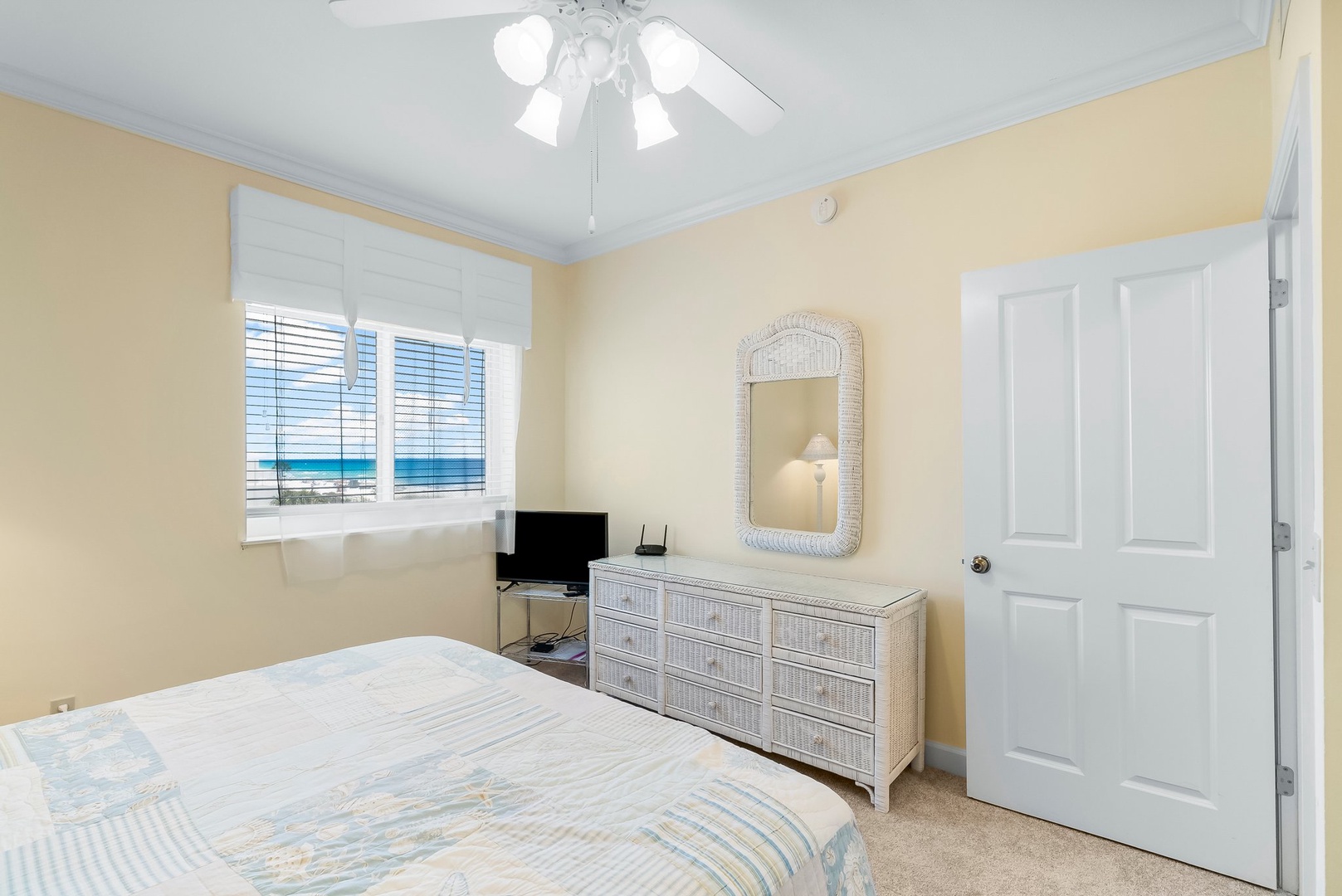 8-web-or-mls-8601 Surf Dr 1E-7