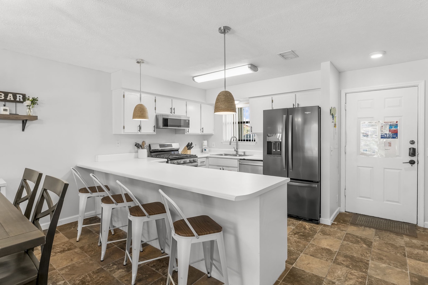 8-web-or-mls-236 St Katherine Blvd 236-08