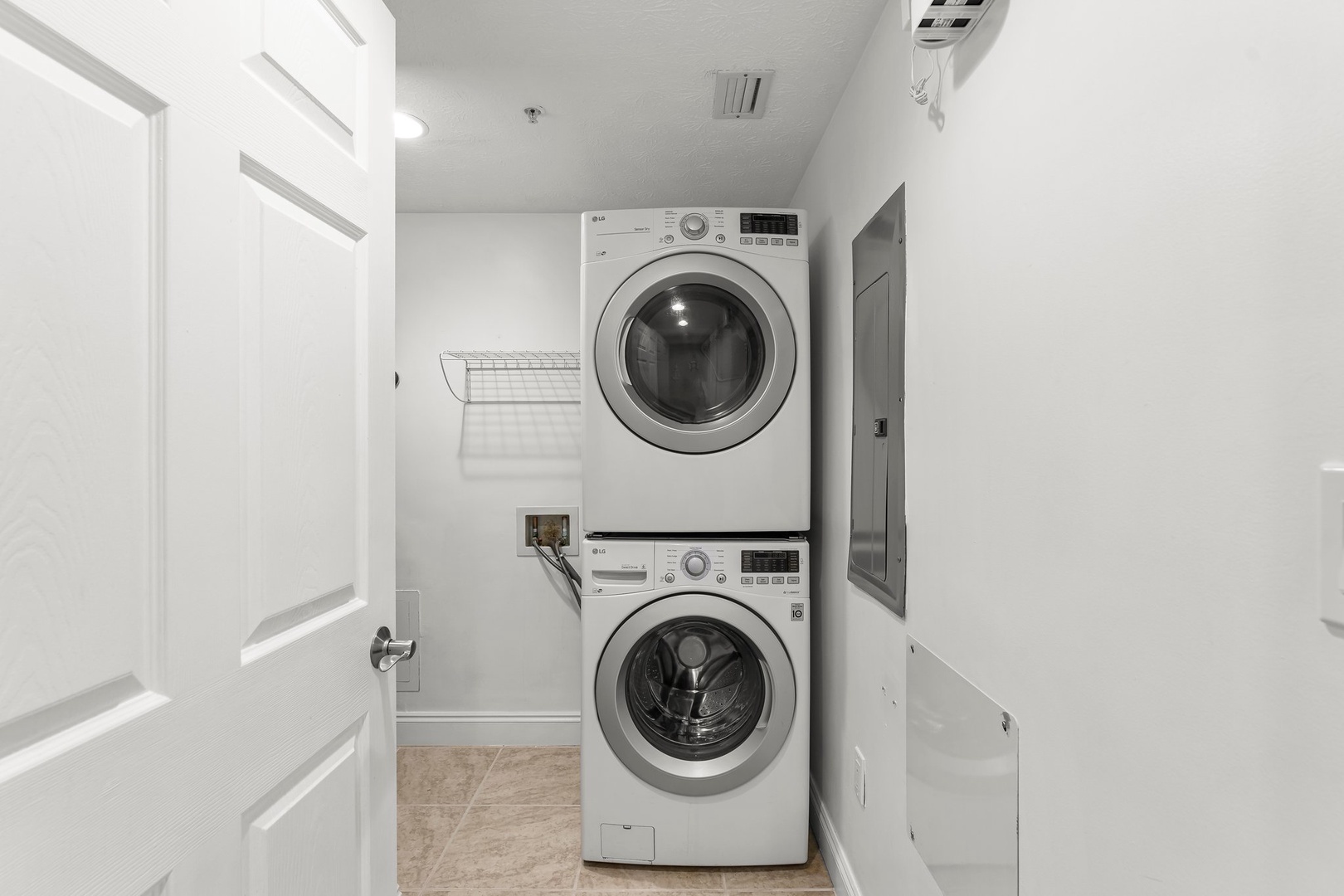 11-web-or-mls-5004 Thomas Dr 107-2